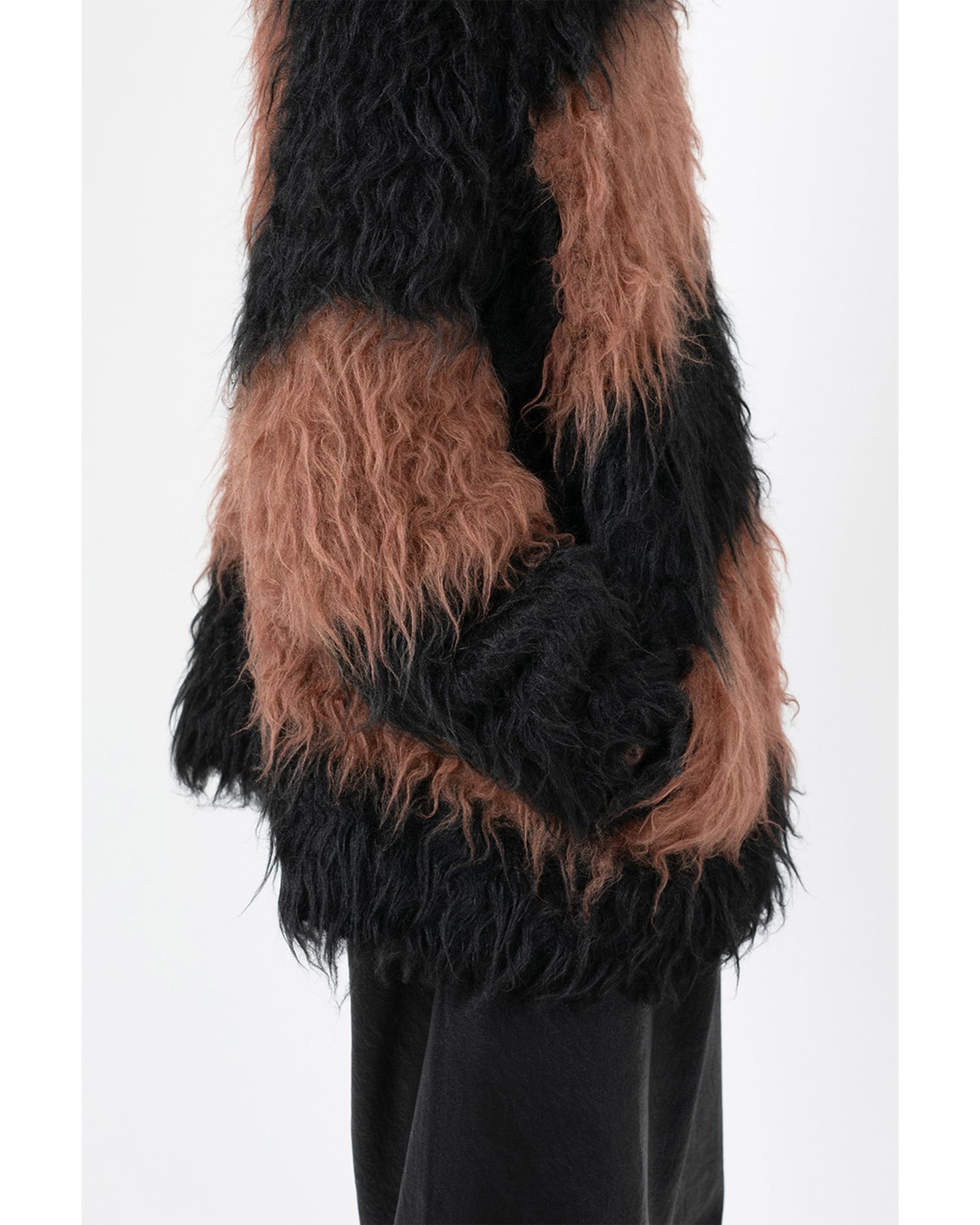 Shaggy Border Knit Pullover