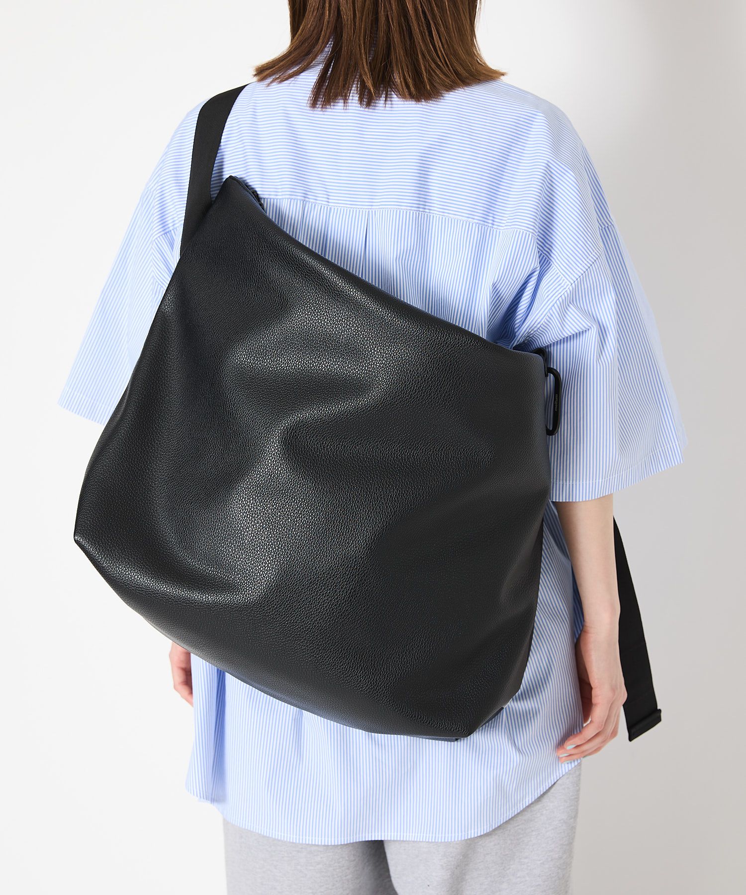 LEATHER MESSENGER BAG / レザー メッセンジャーバッグ / ブラック /  MTM-BG-0304-25-D