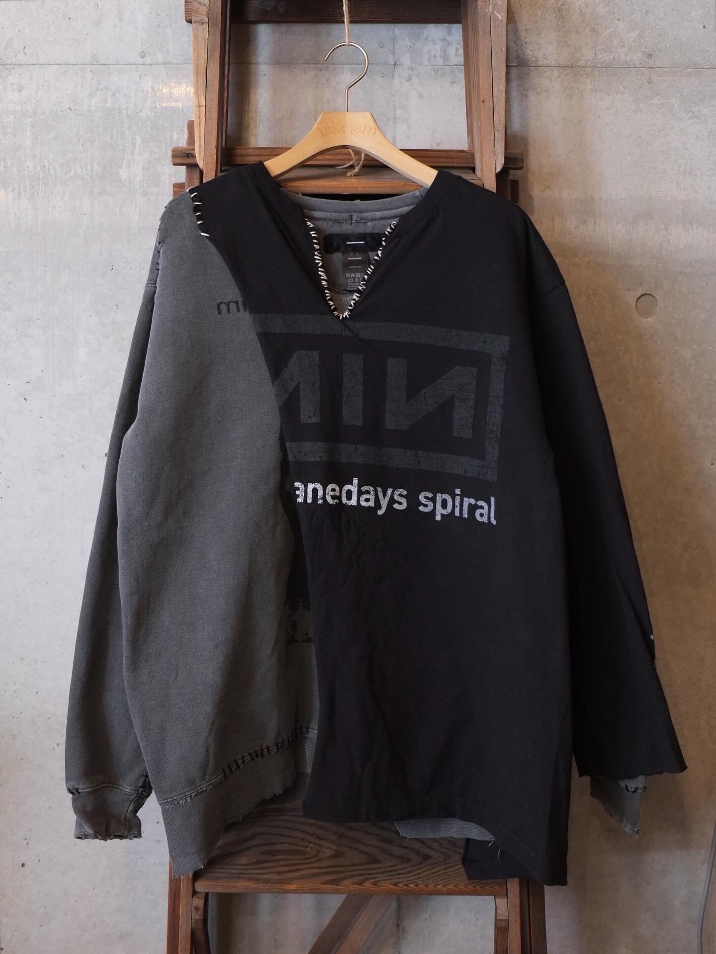 Bootleg Layered Crew Sweat(A MAN'S SHADOW)