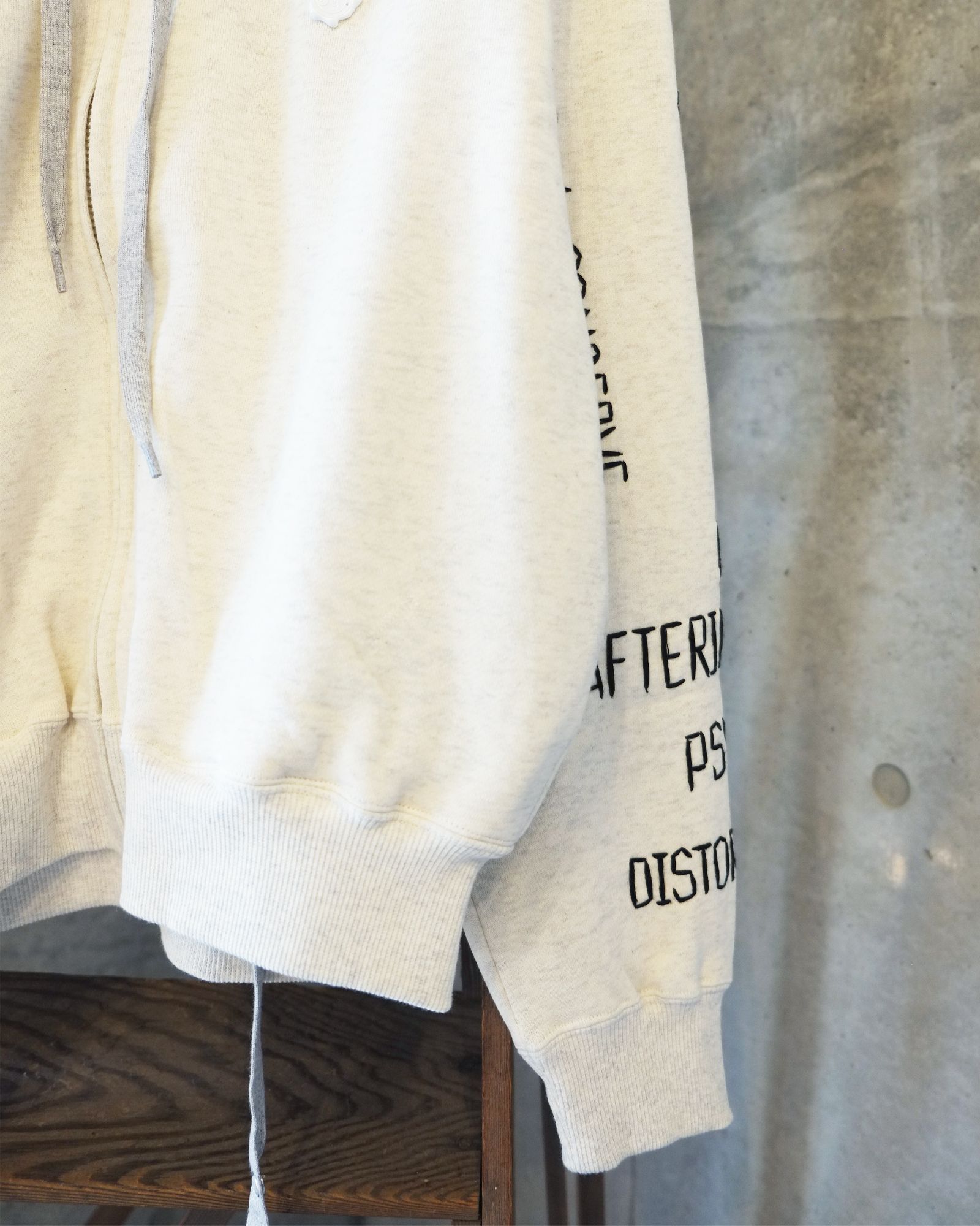 I Normie Zip Hoodie / ジップアップパーカー / ホワイト / SW-SV-NRA-1001