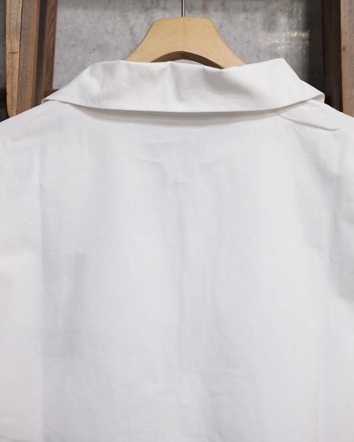 Paper Pasting Zip Shirt