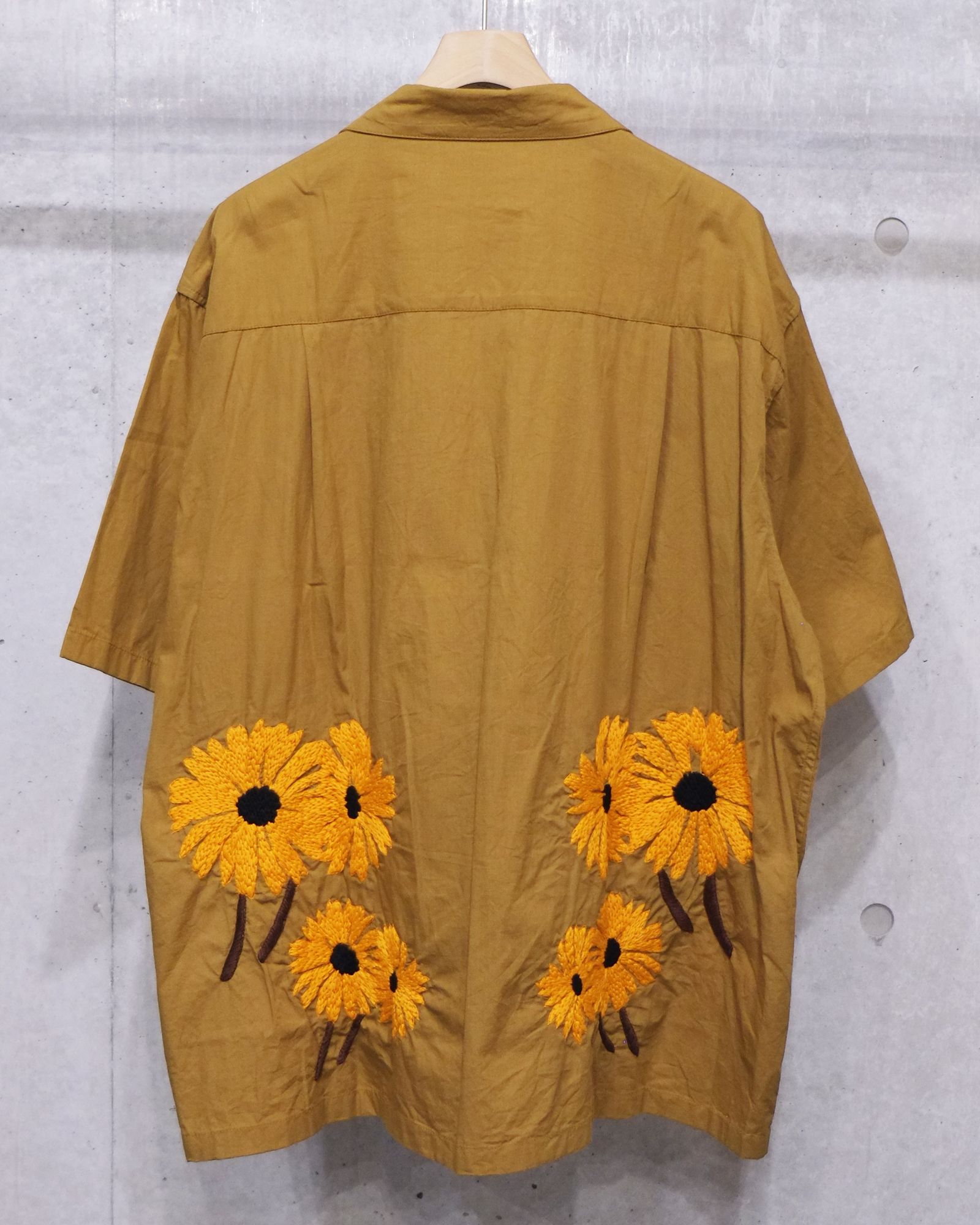 Floral Emb SS Shirt