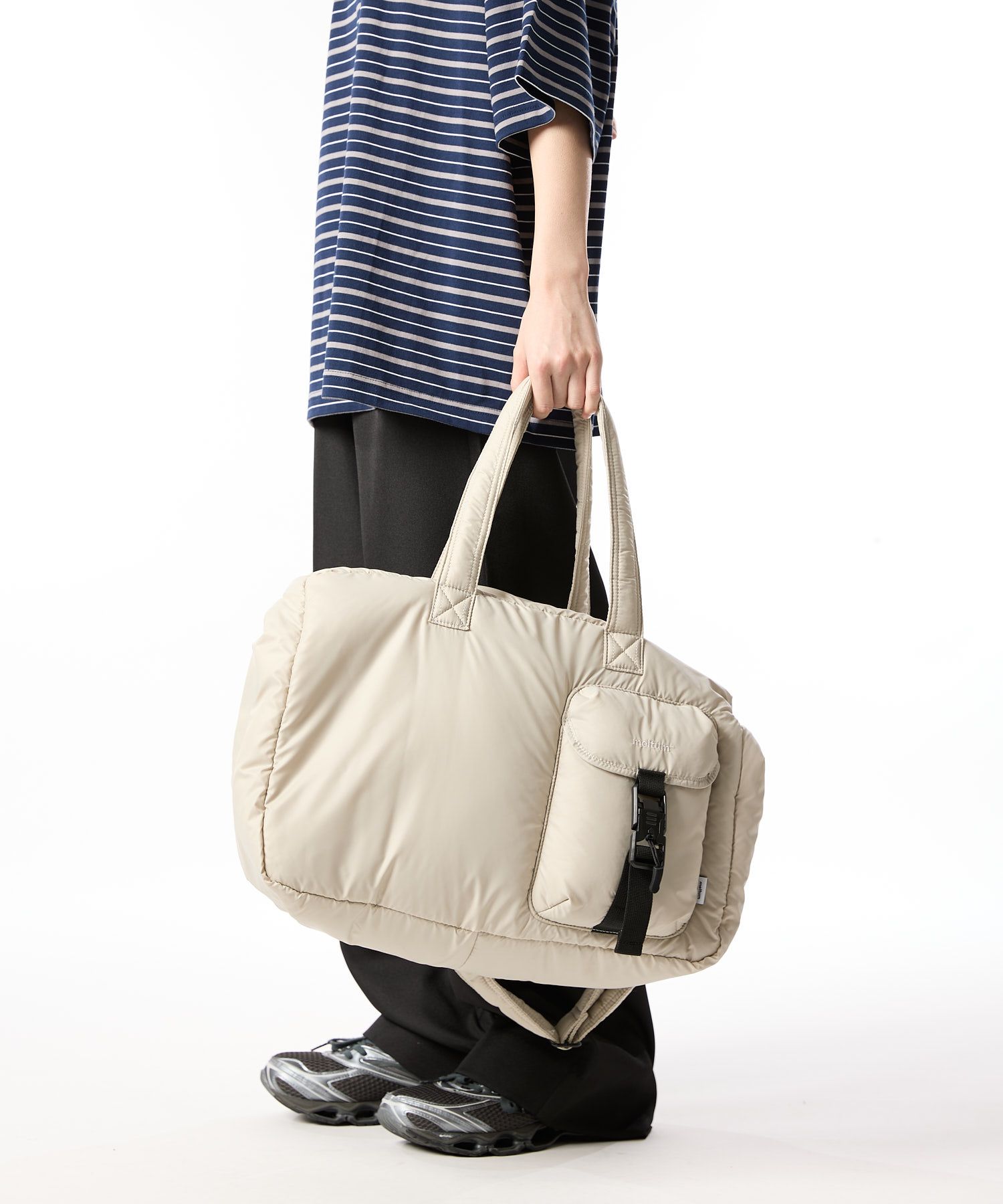 PADDING SHOULDER BAG / パディング ショルダーバッグ / ライトグレー / MTM-BG-0316-25-C
