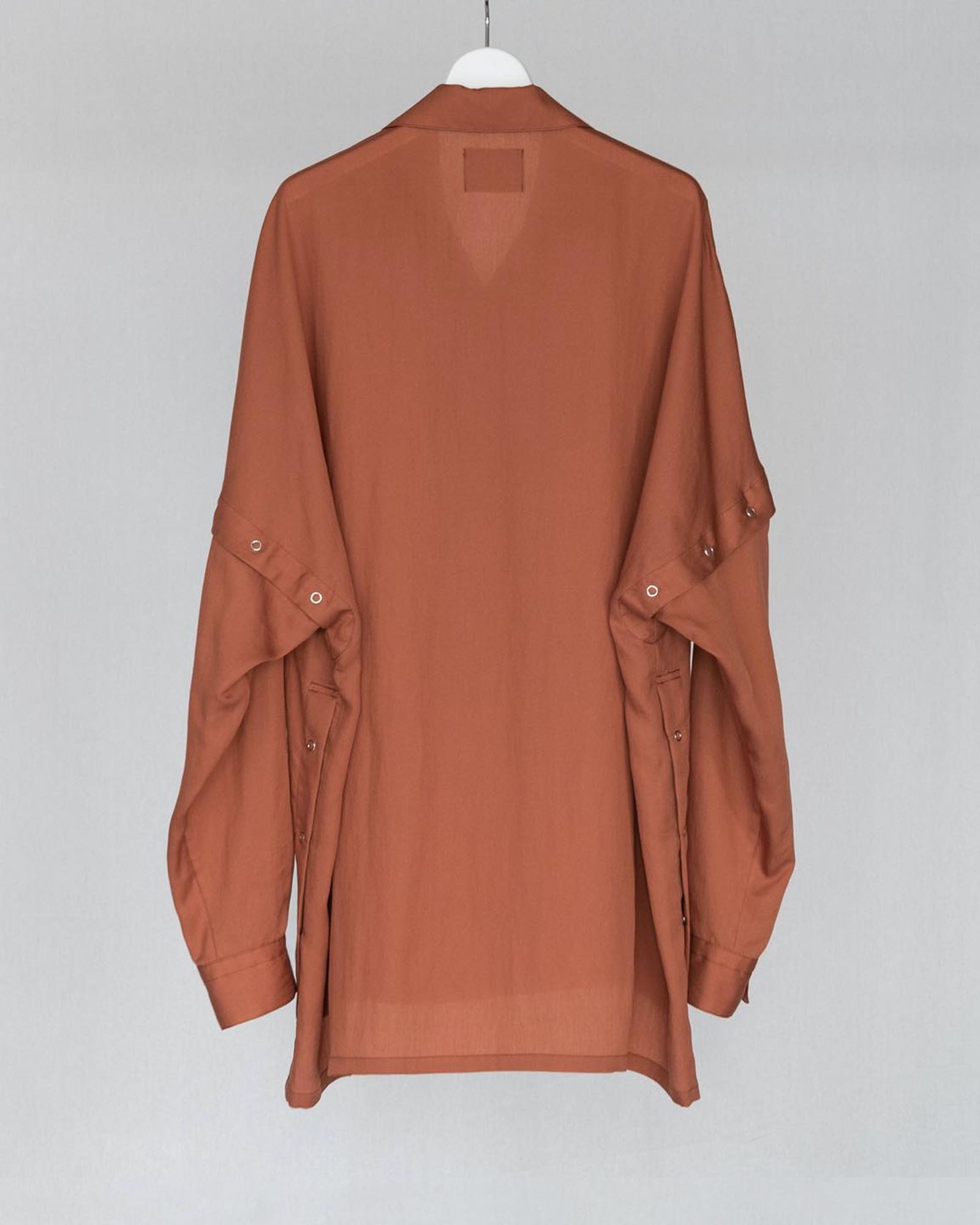 Detachable Sleeve Shirts