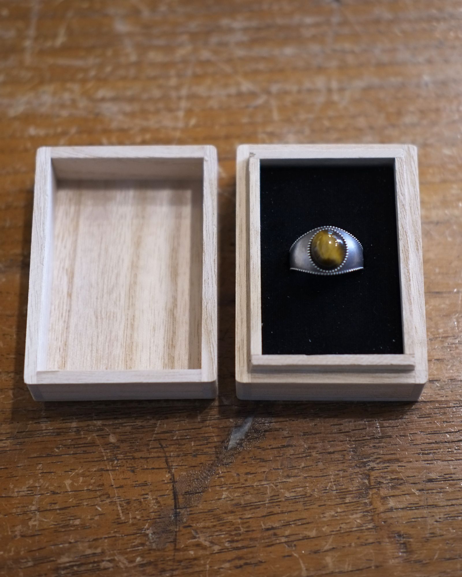 SOSHIOTSUKI - Signet Ring Oxidized | fakejam