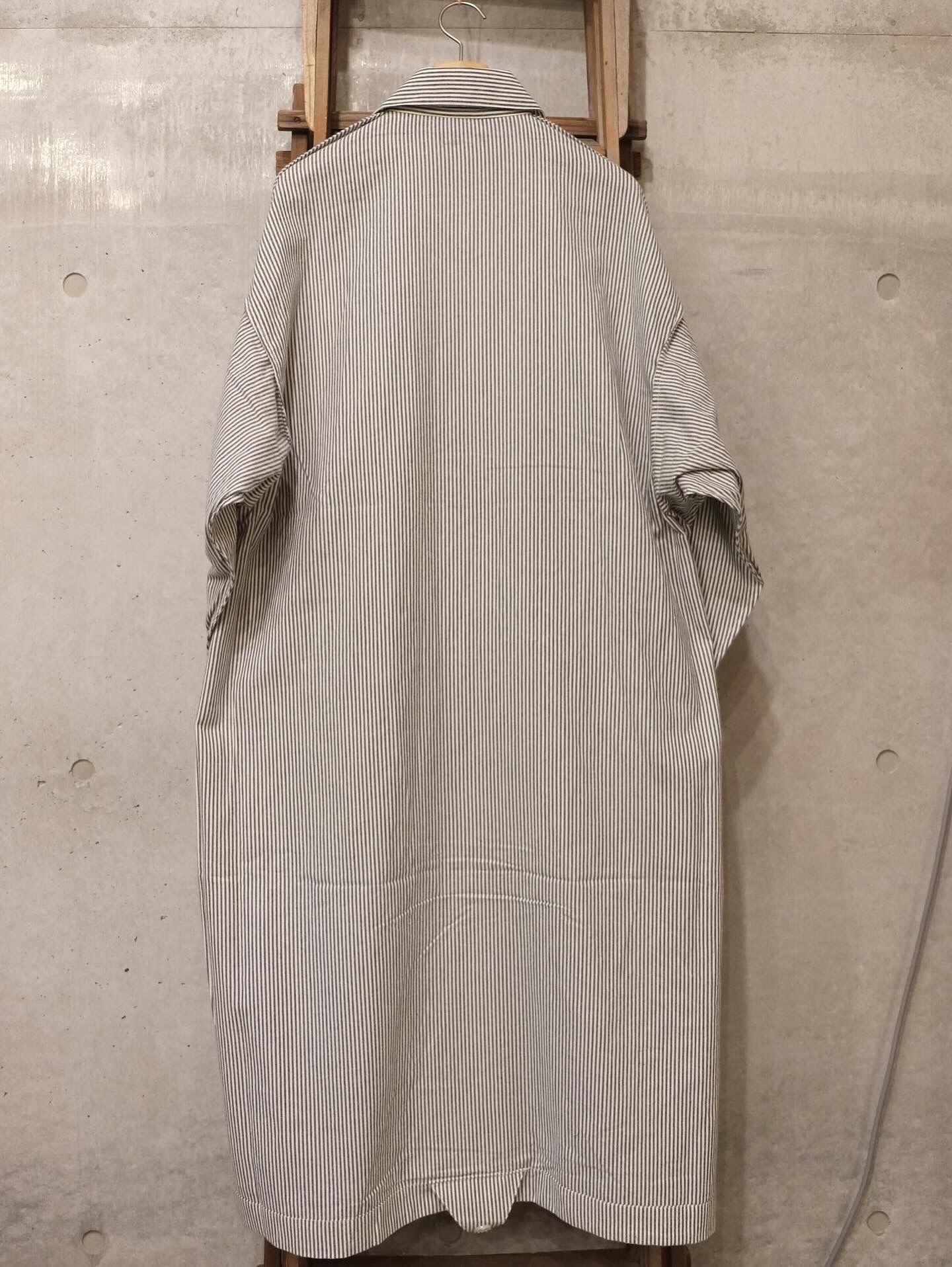 Hand-Stenciled Sleeper Stripe