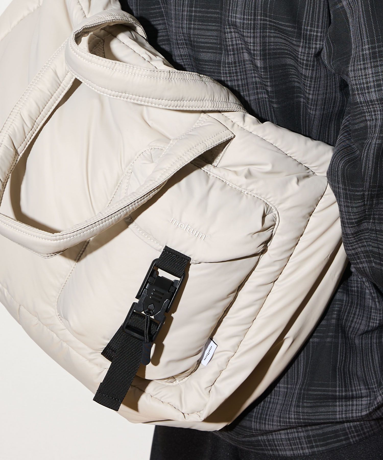 PADDING SHOULDER BAG / パディング ショルダーバッグ / ライトグレー / MTM-BG-0316-25-C
