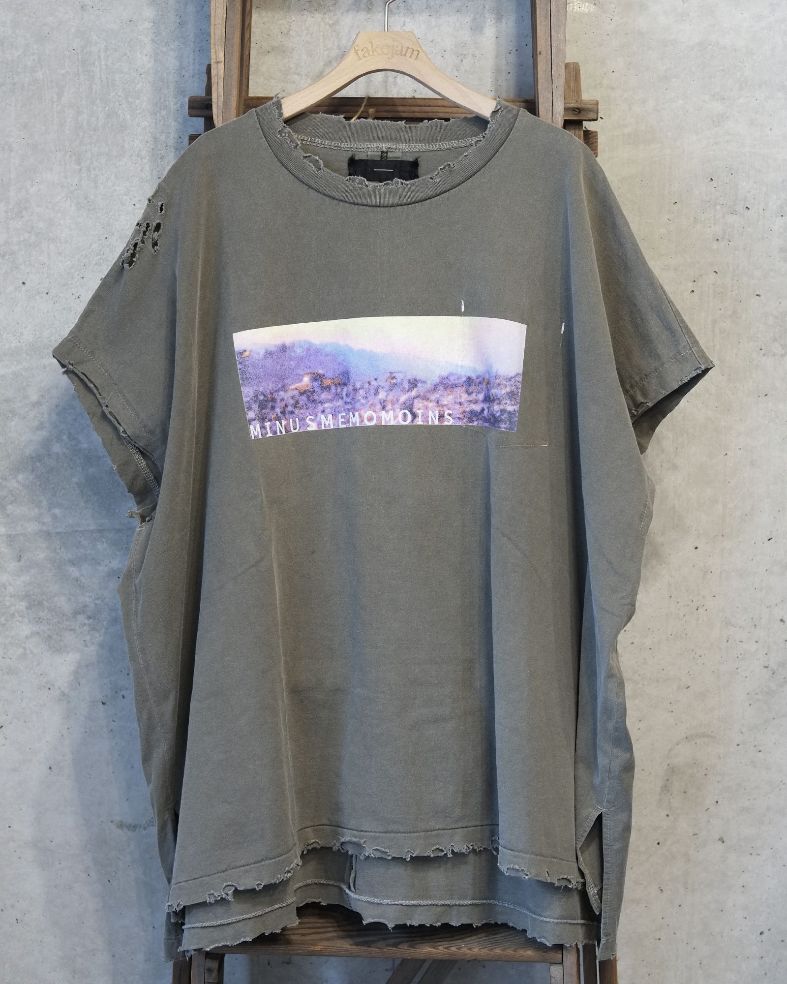 Bootleg Tunic with DAMEGED (LOOK)
