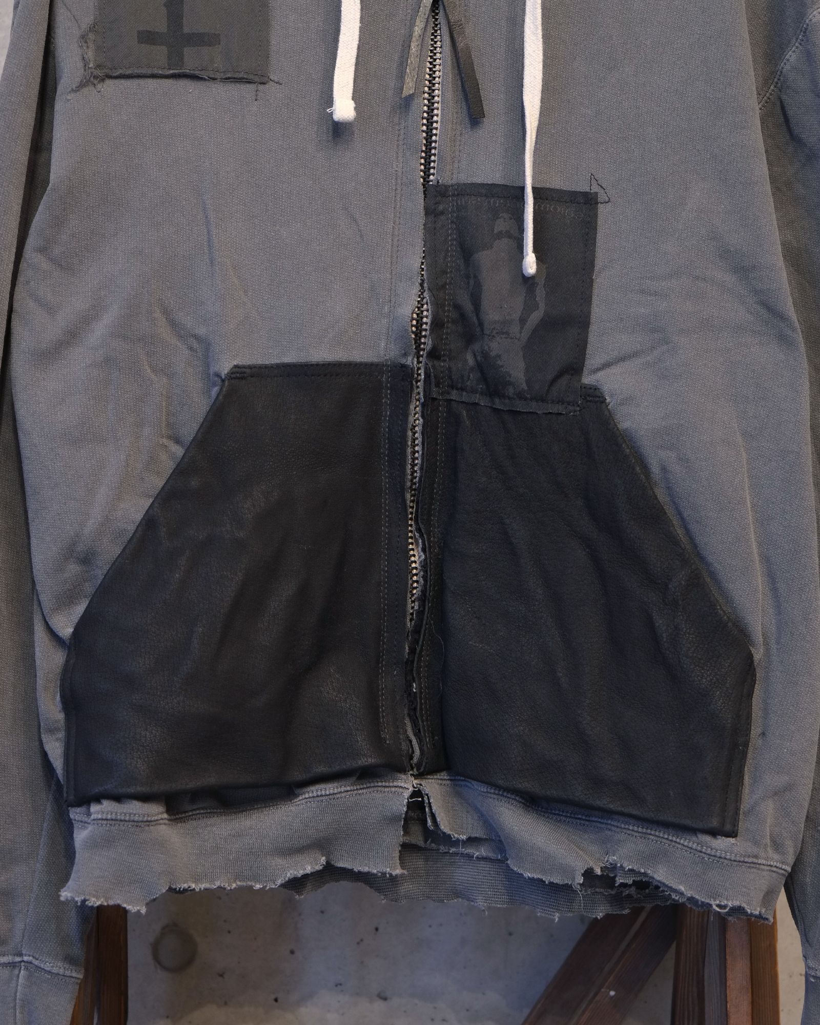 Bootleg Zip Up Hoodie With Patched(MIN) / ジップアップ パーカー / 10イヤーズ ブラック / M-P4-BG7