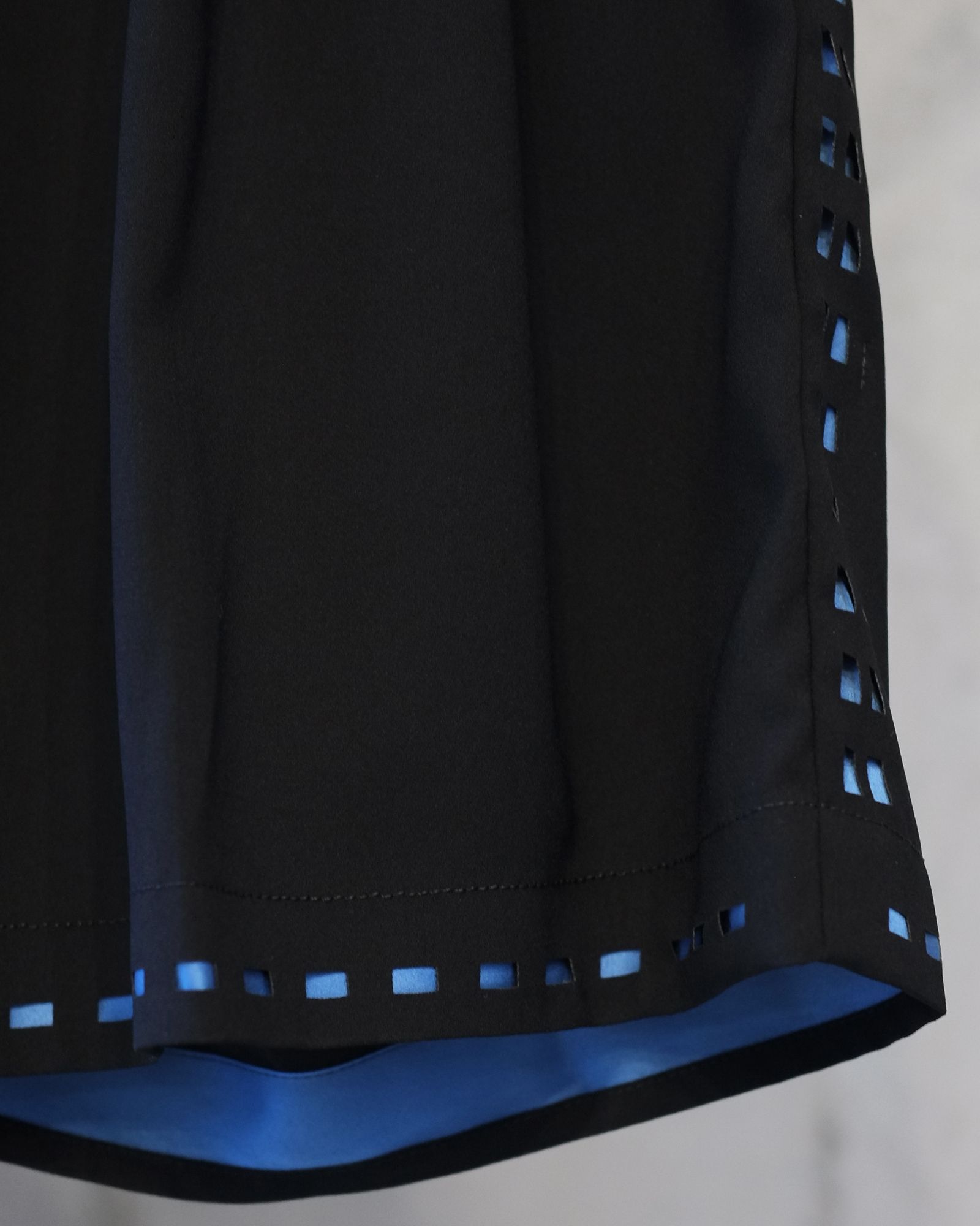 Laser Stitch Short Pants