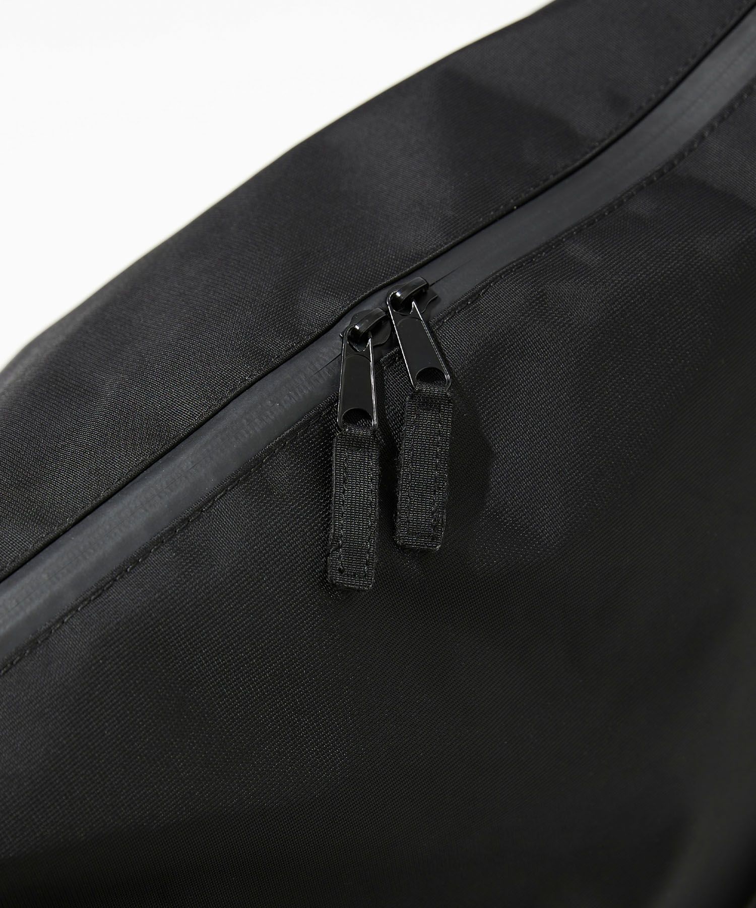 NYLON MESSENGER BAG / ナイロン メッセンジャーバッグ / ブラック /  MTM-BG-0104-23-A