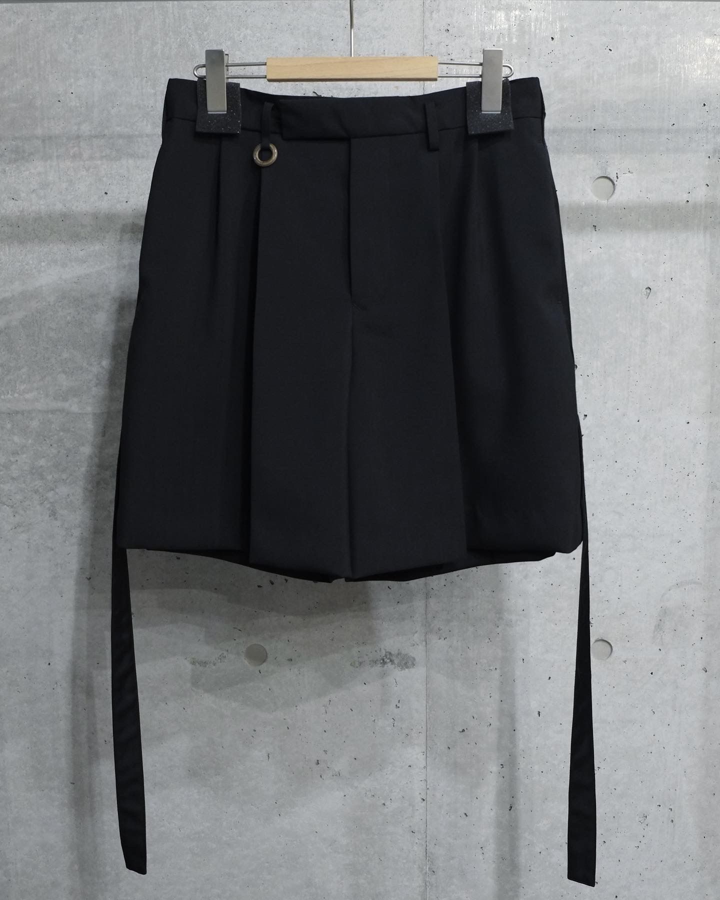 SOSHIOTSUKI - Side stripe Shorts | fakejam