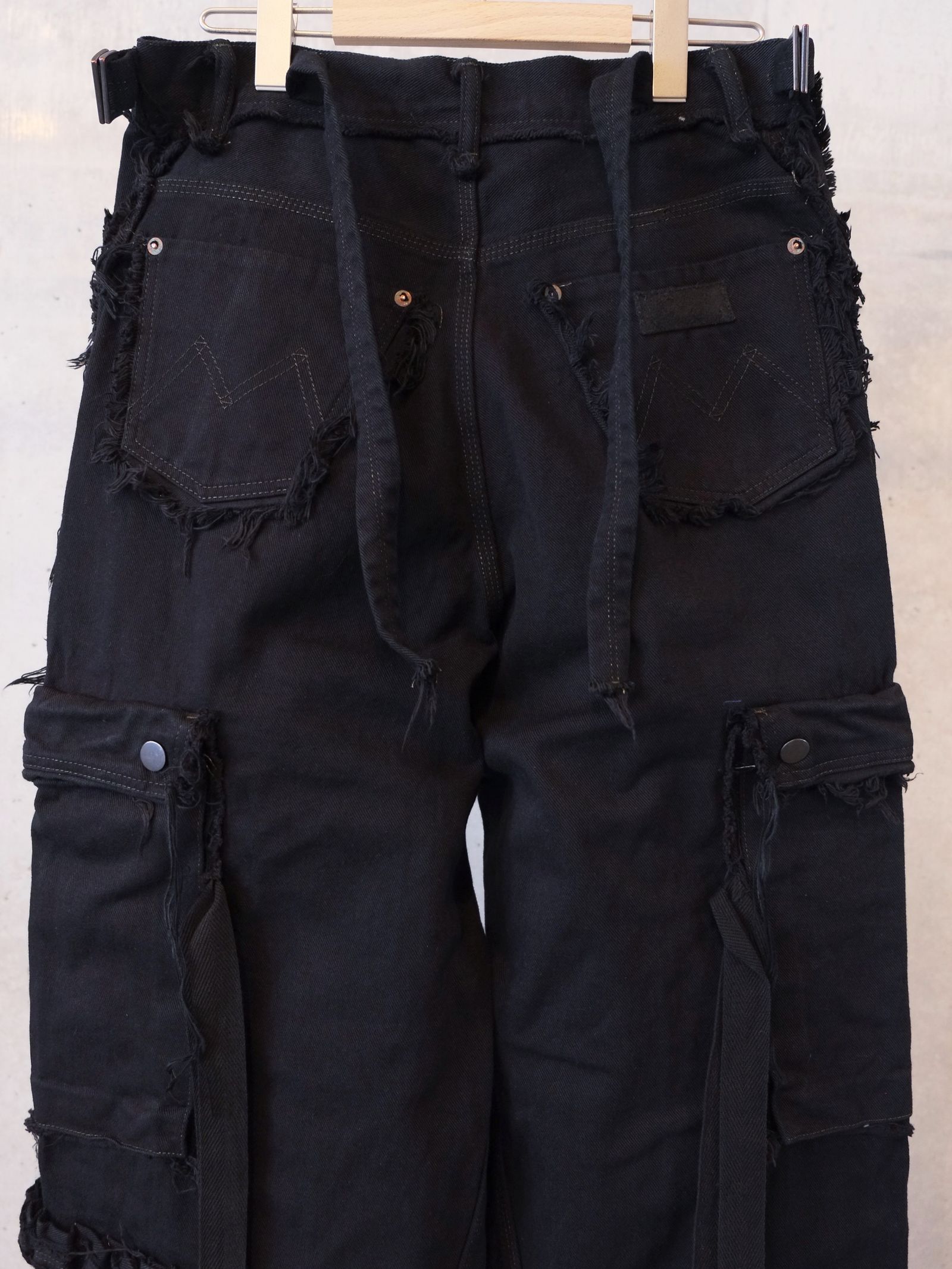 Slash Seam Twist Cargo Jeans(AFTER BLACK)