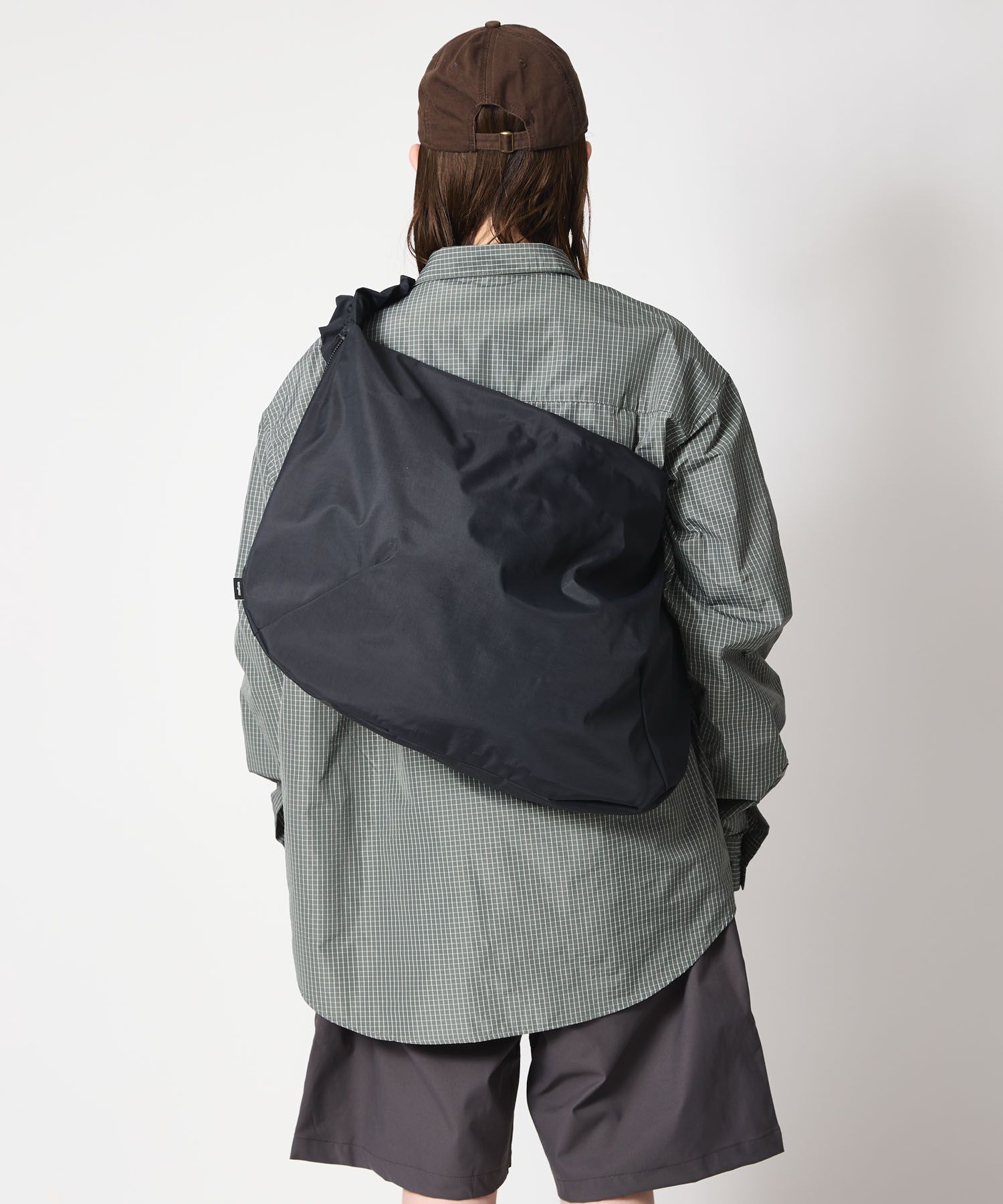 GATHER MESSENGER BAG / ギャザー メッセンジャーバッグ / ブラック /  MTM-BG-0372-26-A