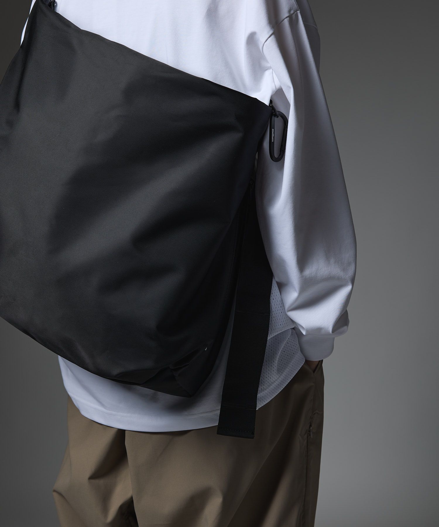 NYLON MESSENGER BAG / ナイロン メッセンジャーバッグ / ブラック /  MTM-BG-0104-23-A