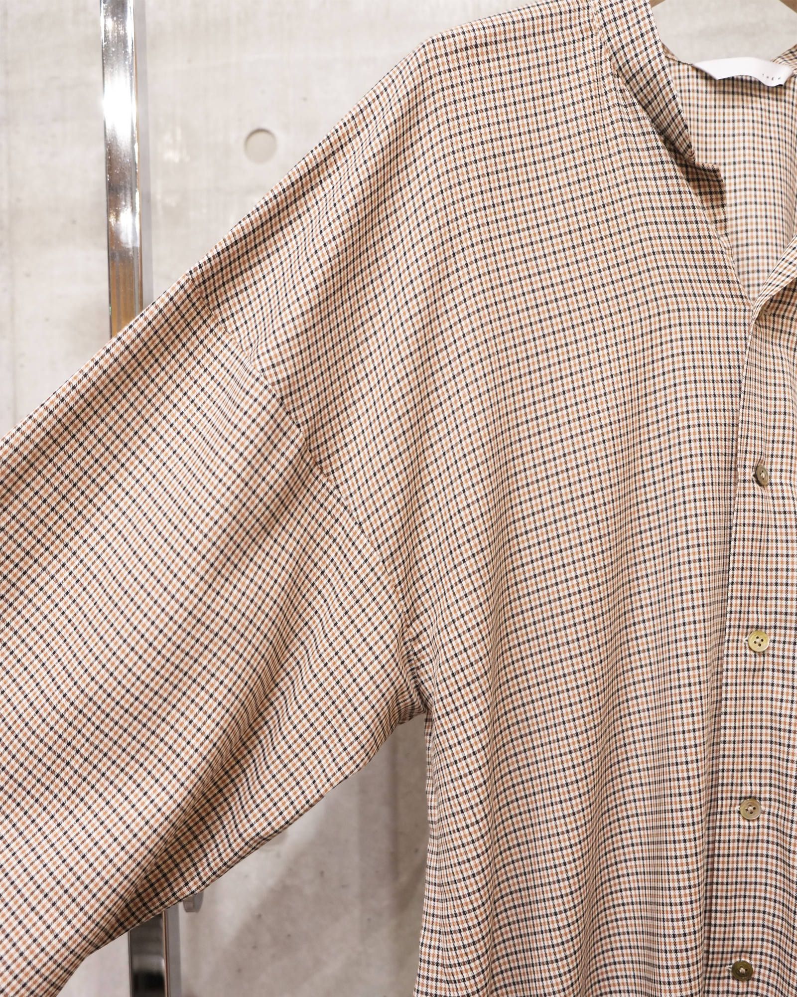 kimono sleeve shirts.