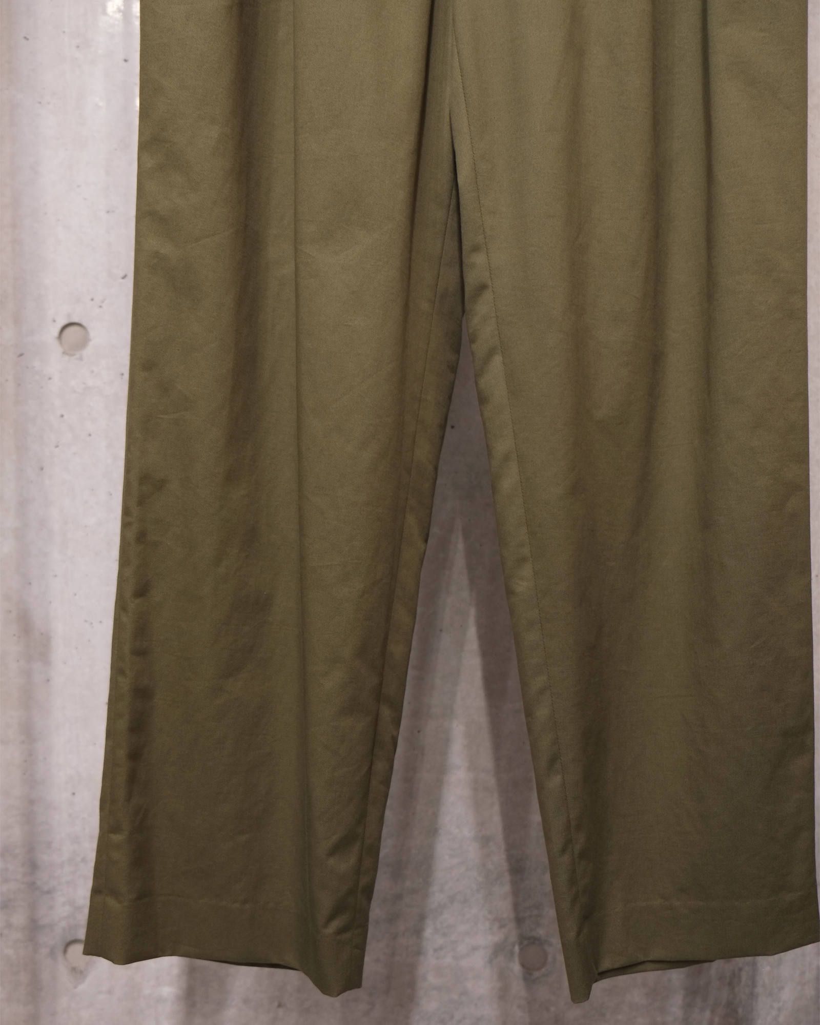 Hi wast wide trousers.