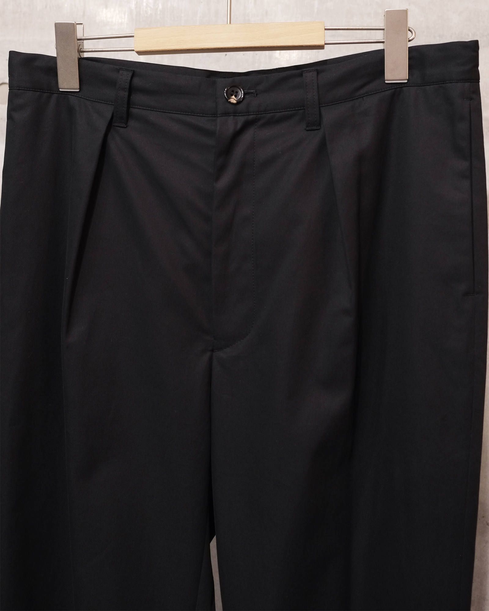 slit pants.