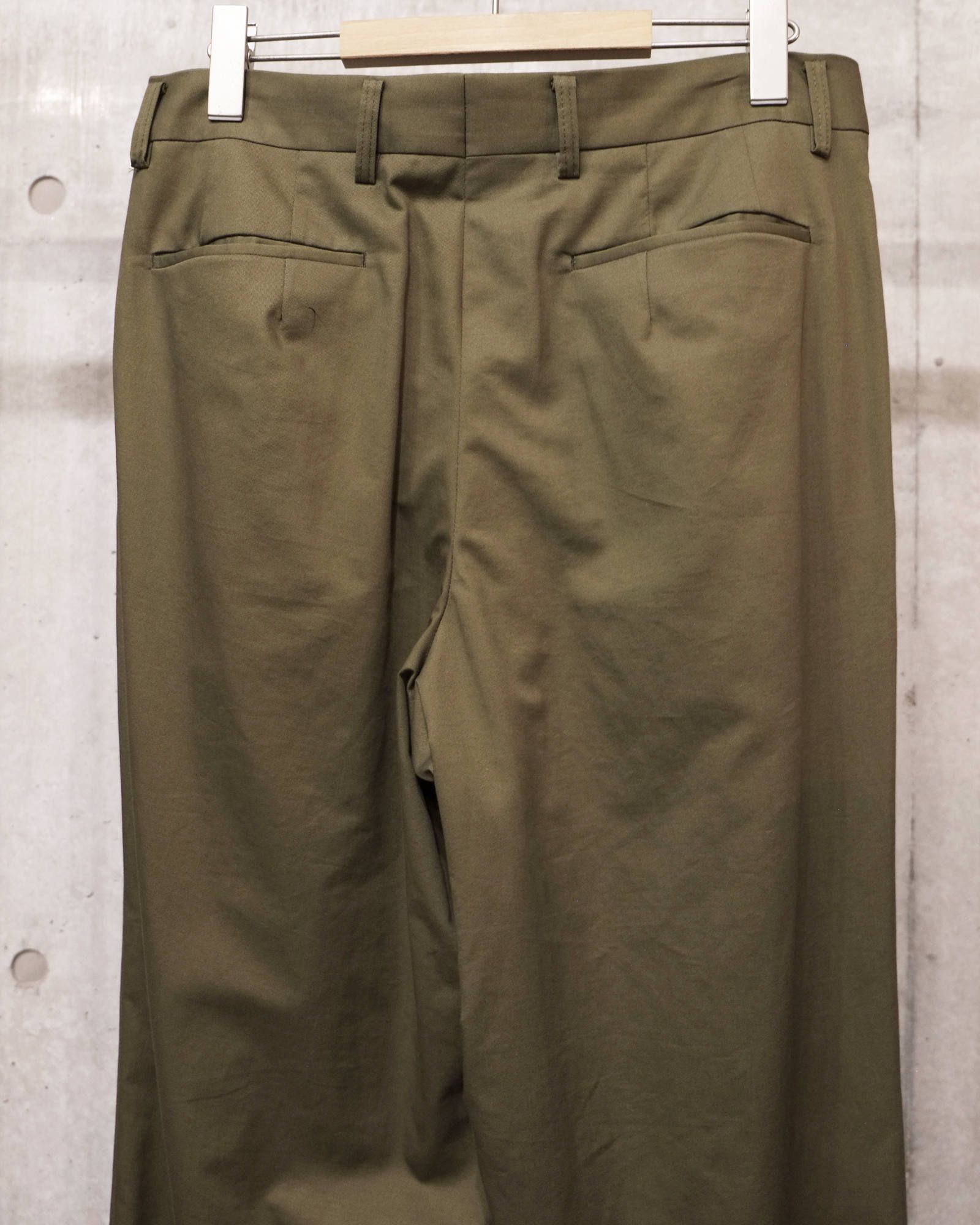 Hi wast wide trousers.