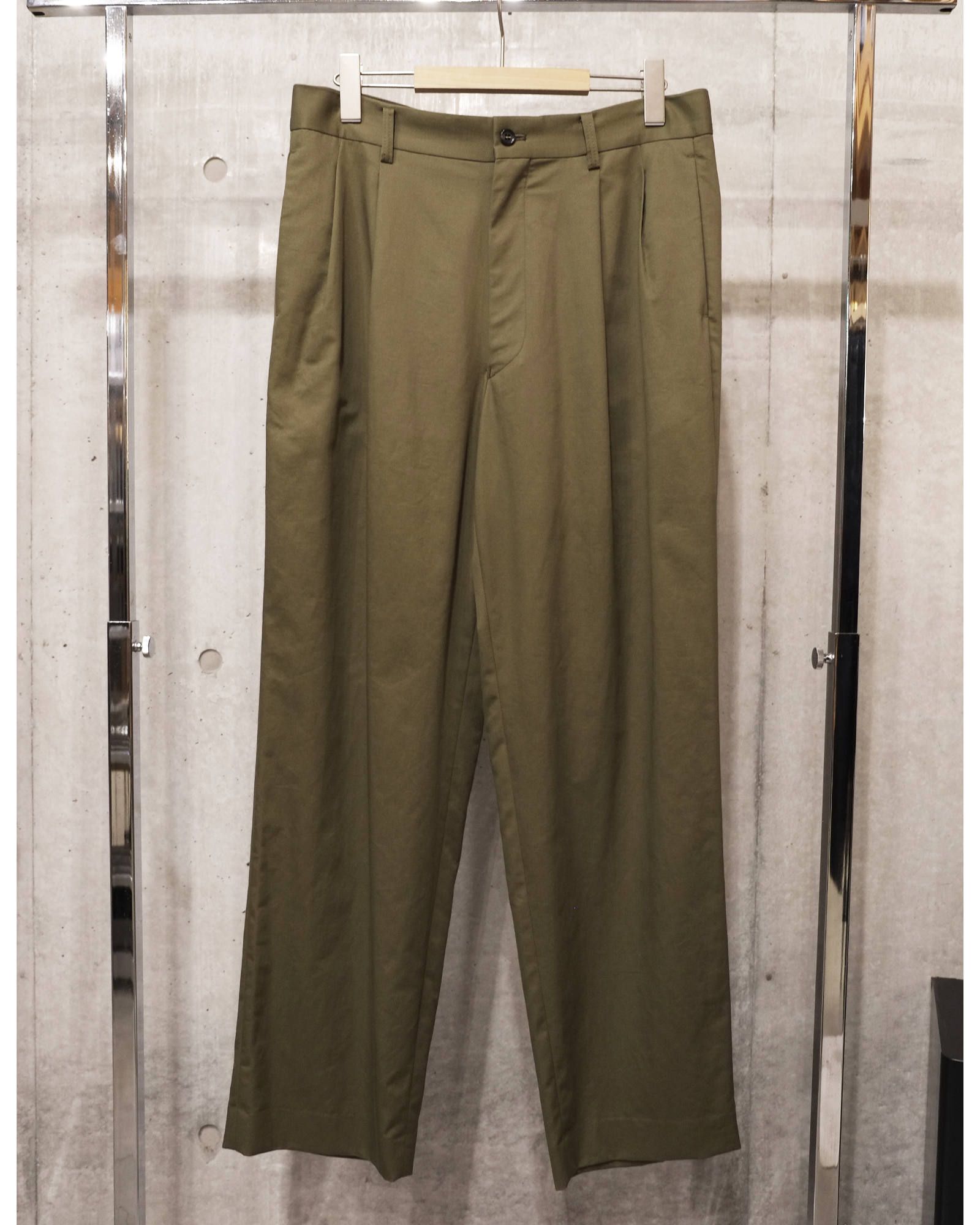 Hi wast wide trousers.