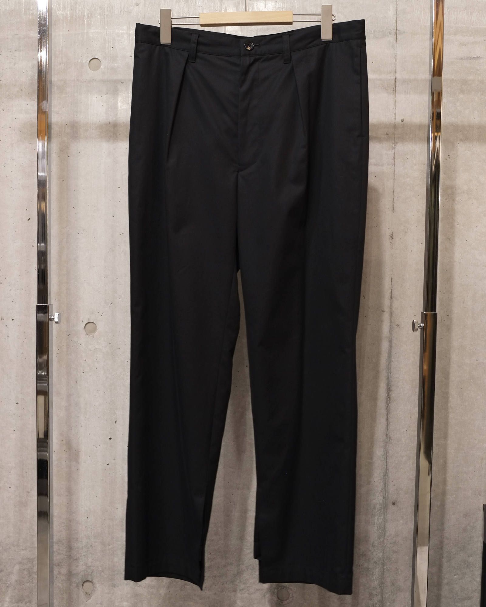 slit pants.