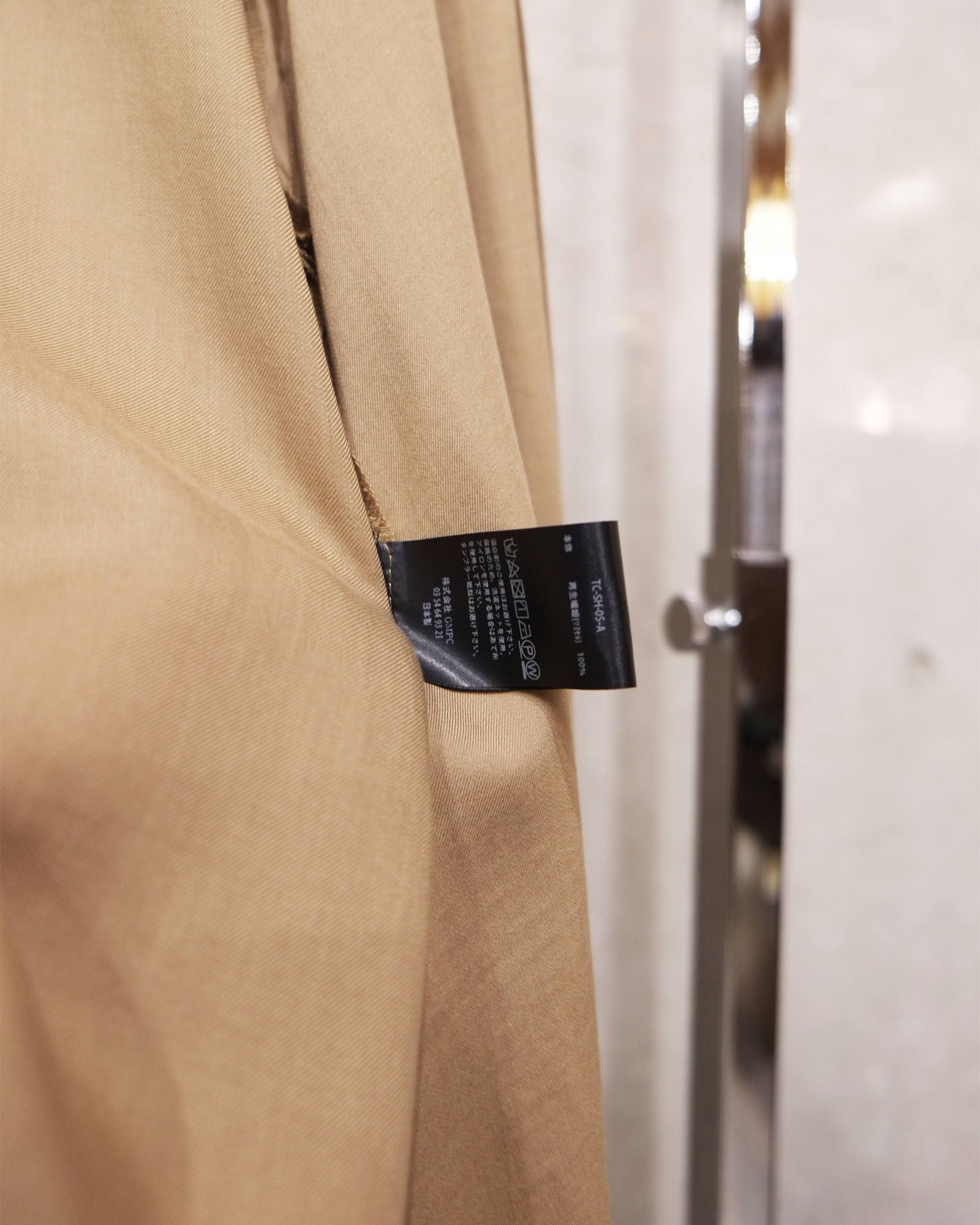 kimono sleeve shirts.