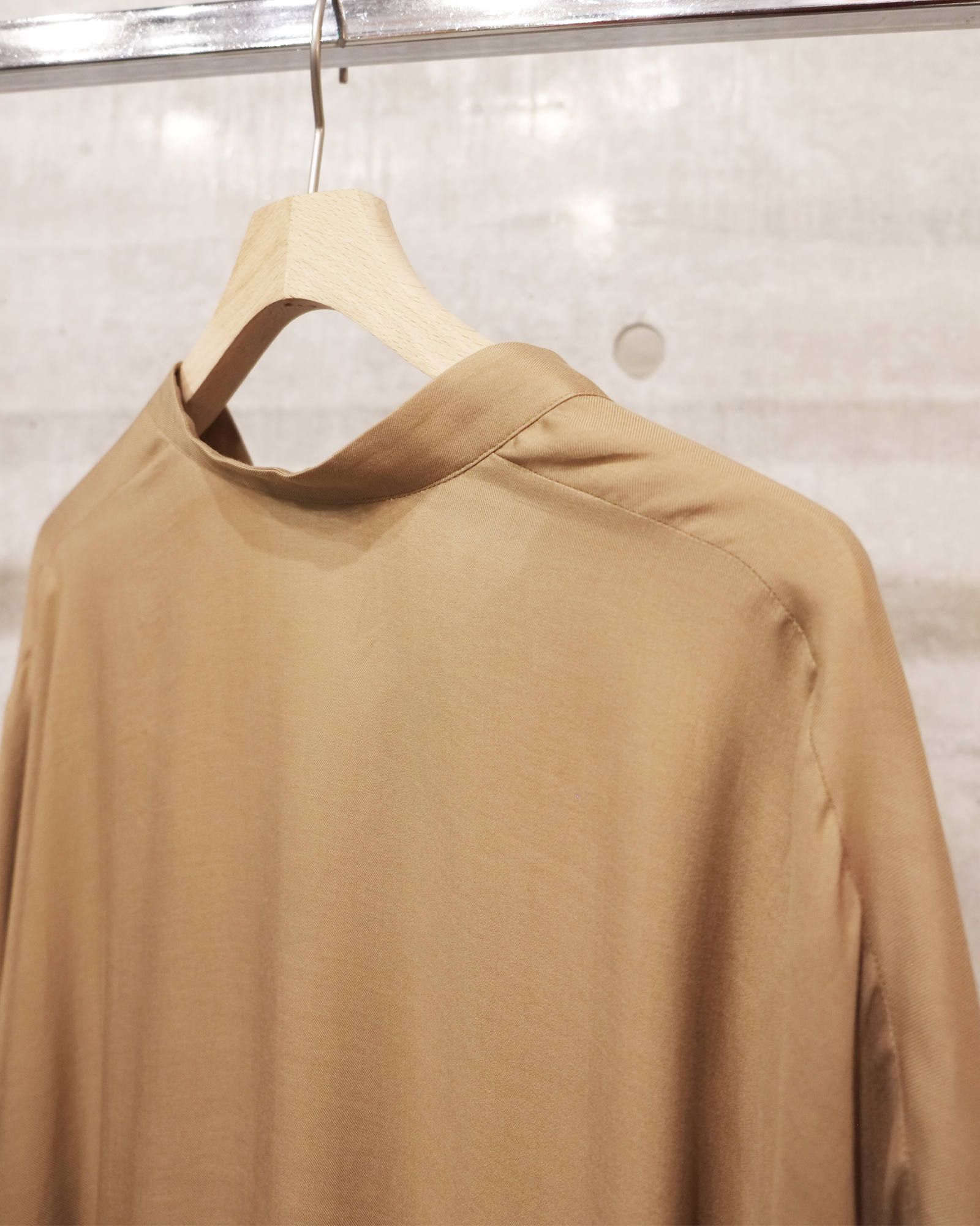 kimono sleeve shirts.