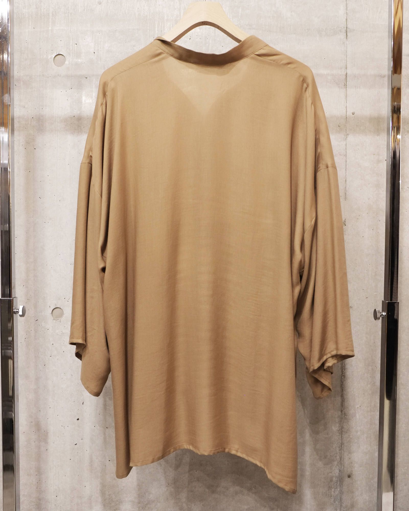 kimono sleeve shirts.