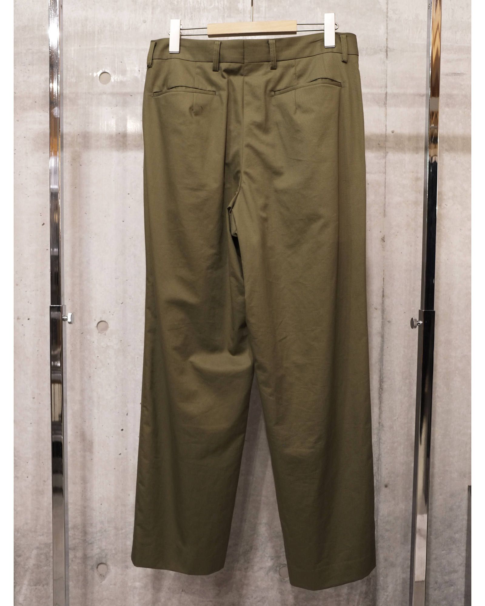 Hi wast wide trousers.