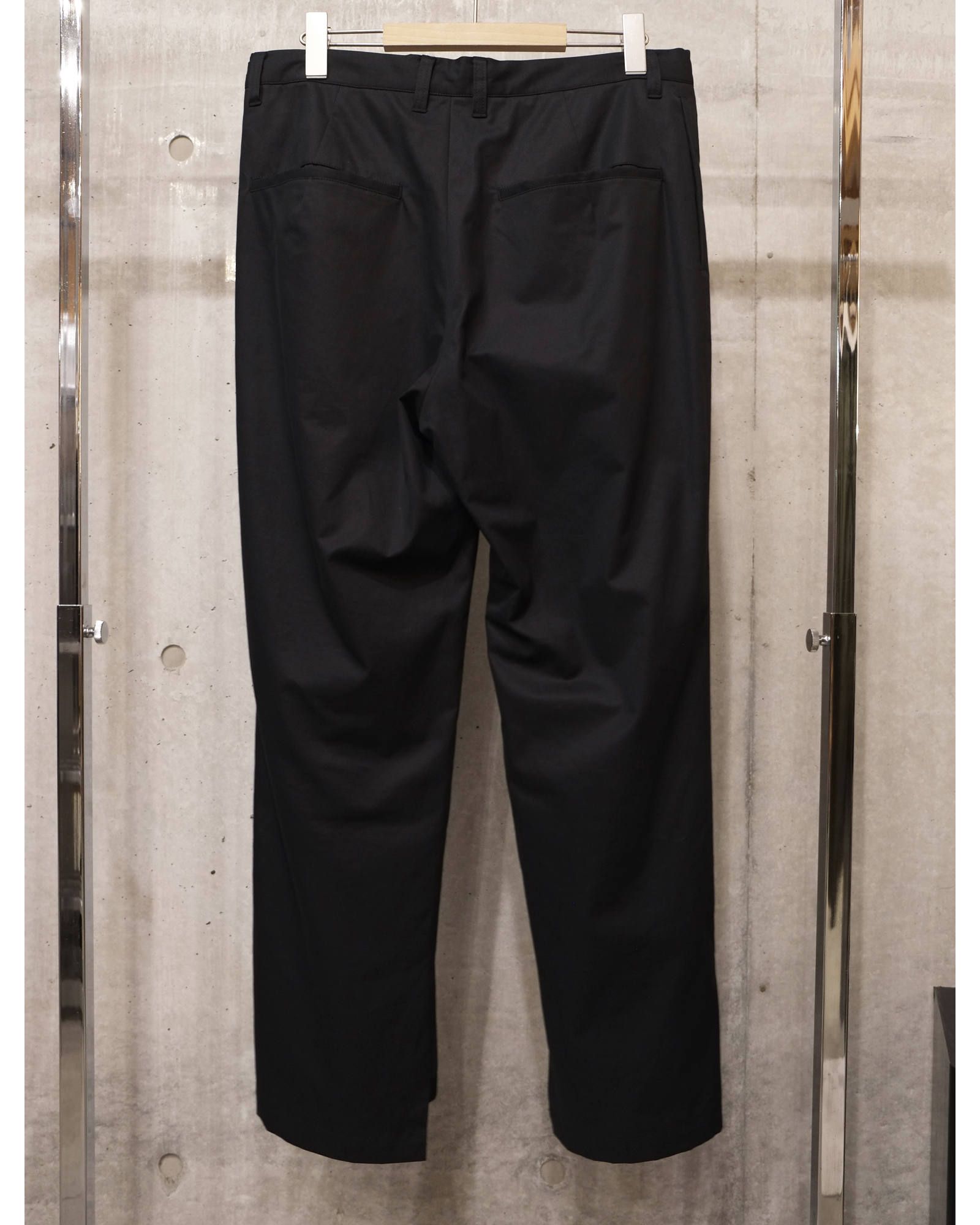 slit pants.