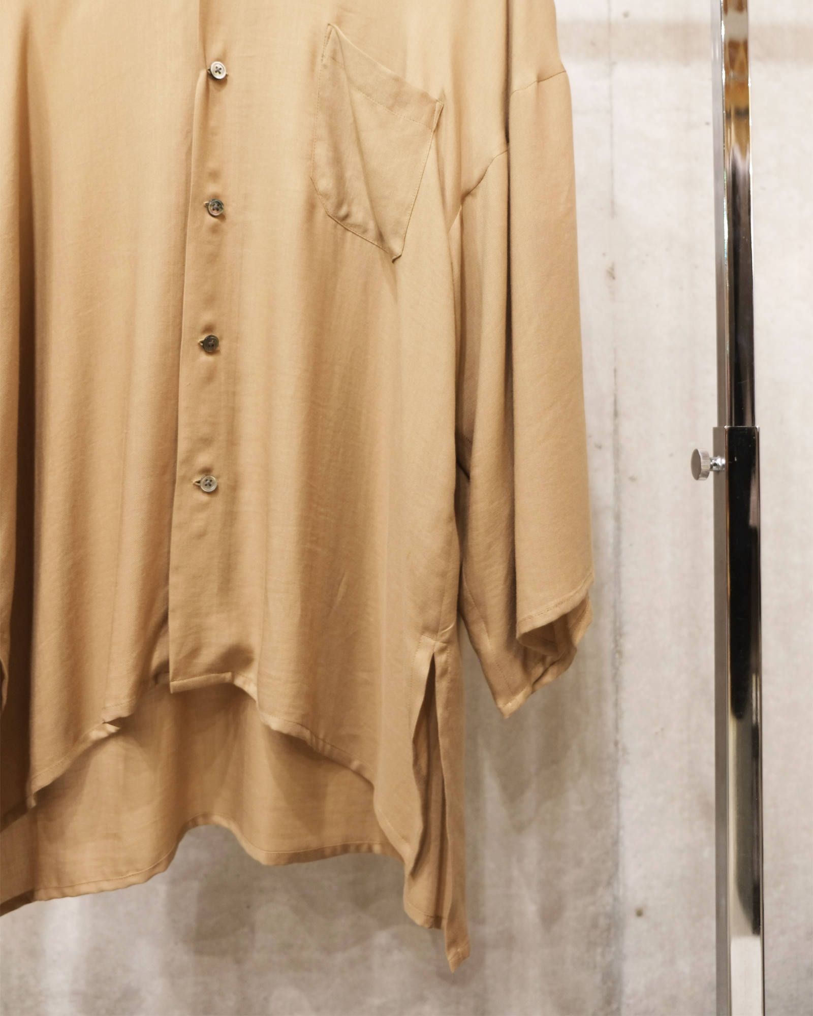 kimono sleeve shirts.