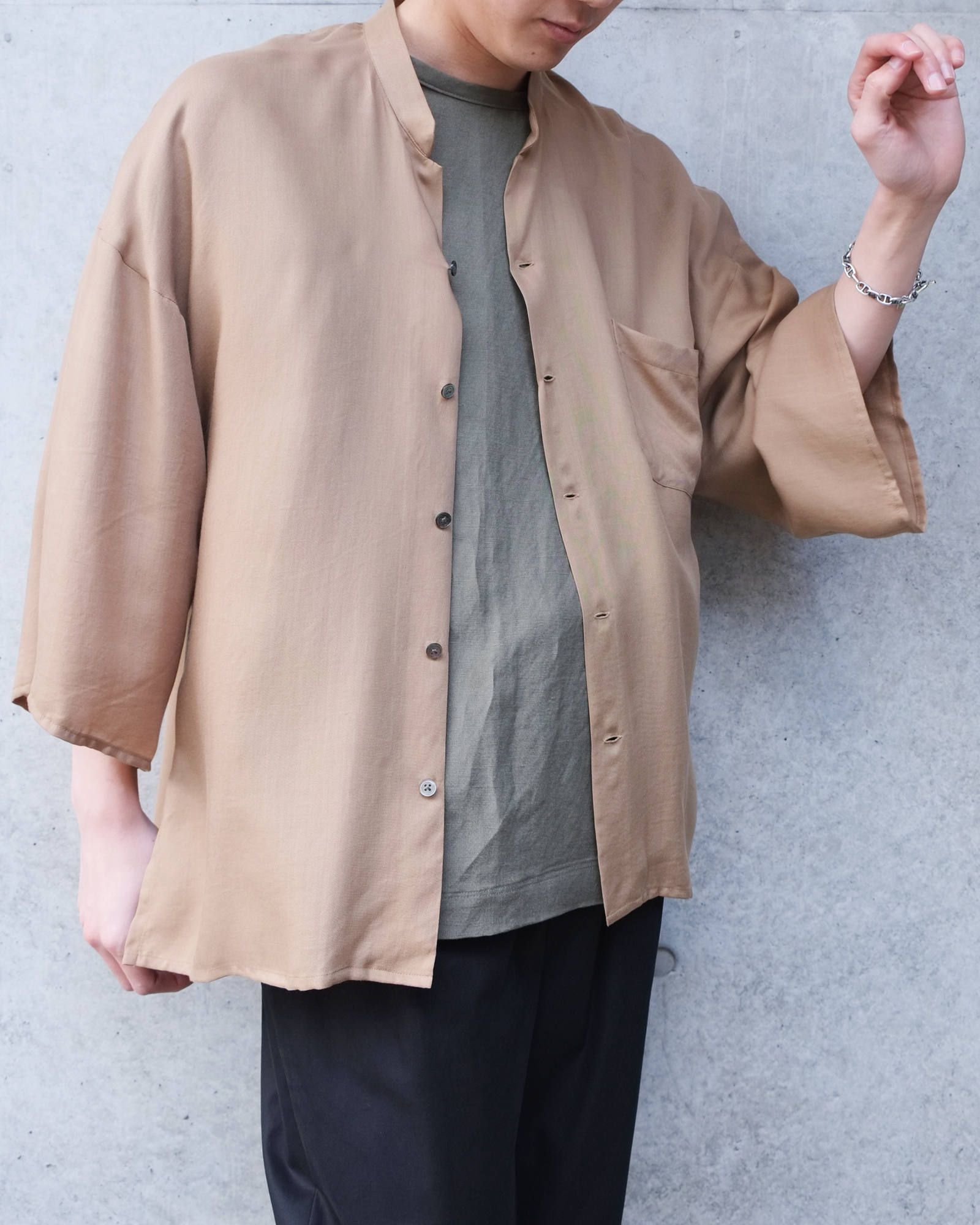 kimono sleeve shirts.