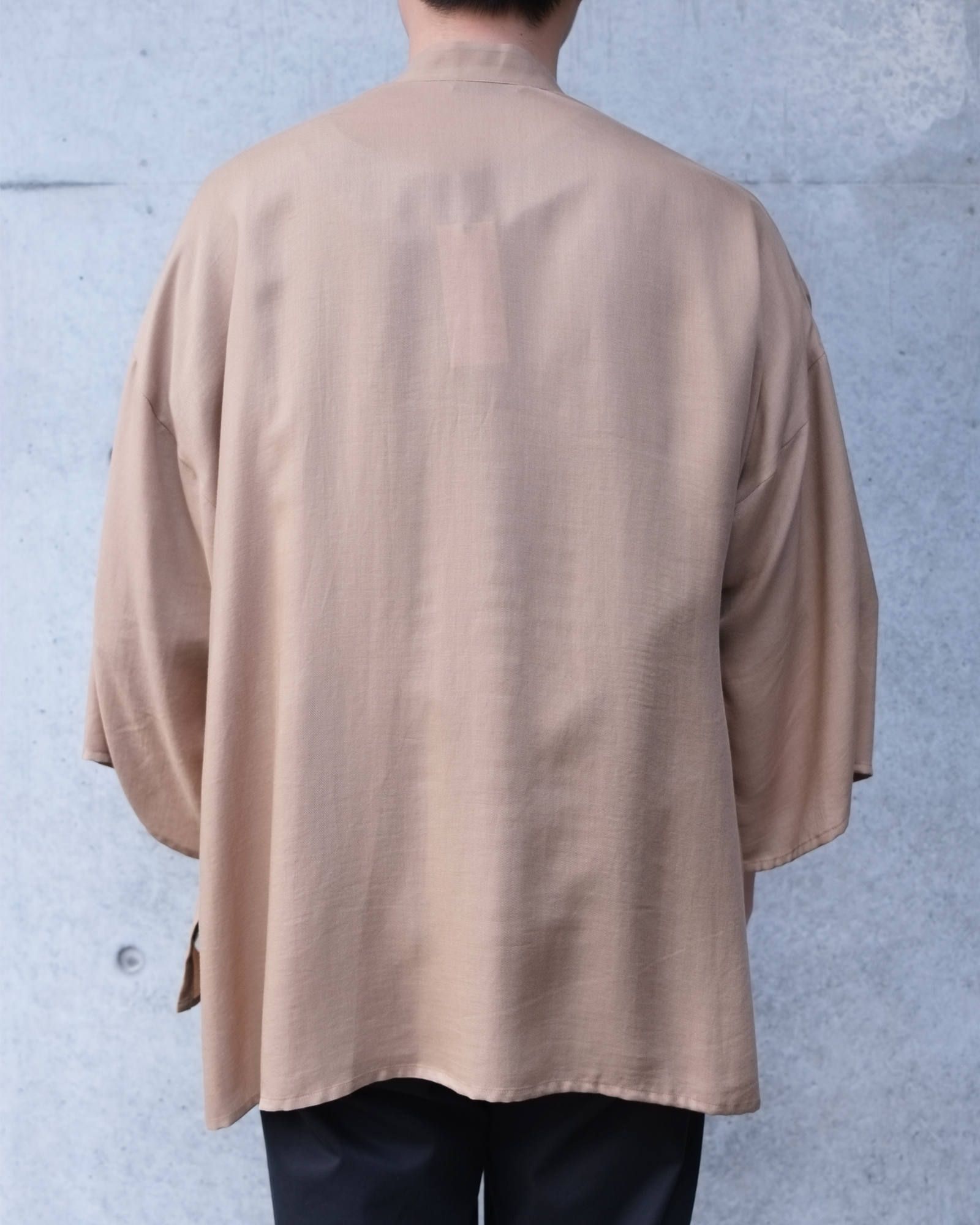 kimono sleeve shirts.