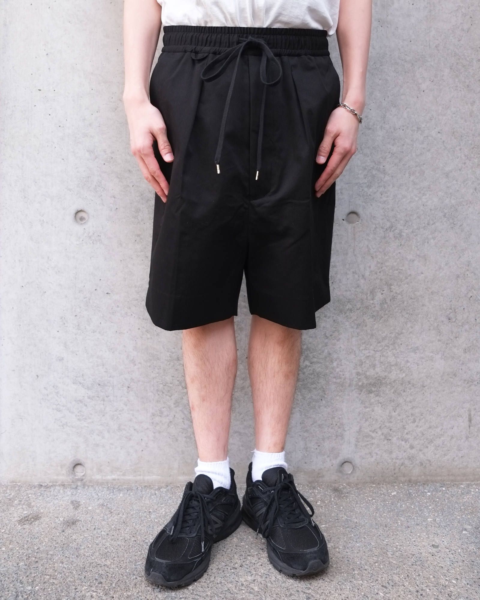 Intuck Shorts Wide