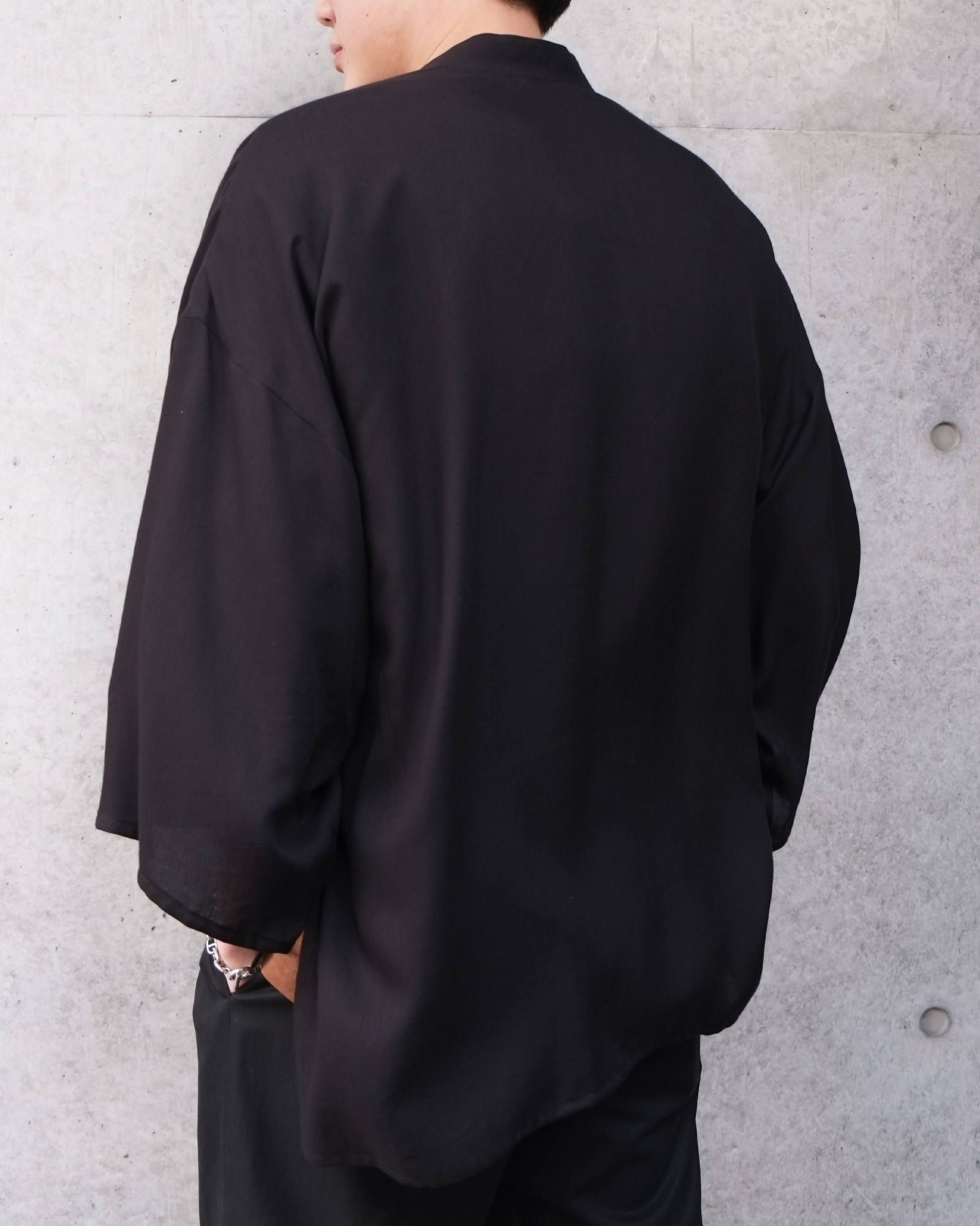 kimono sleeve shirts.