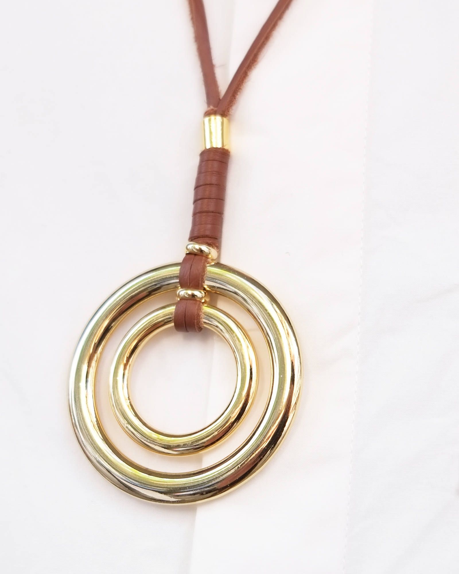 ANEI - W Ring Necklace | fakejam