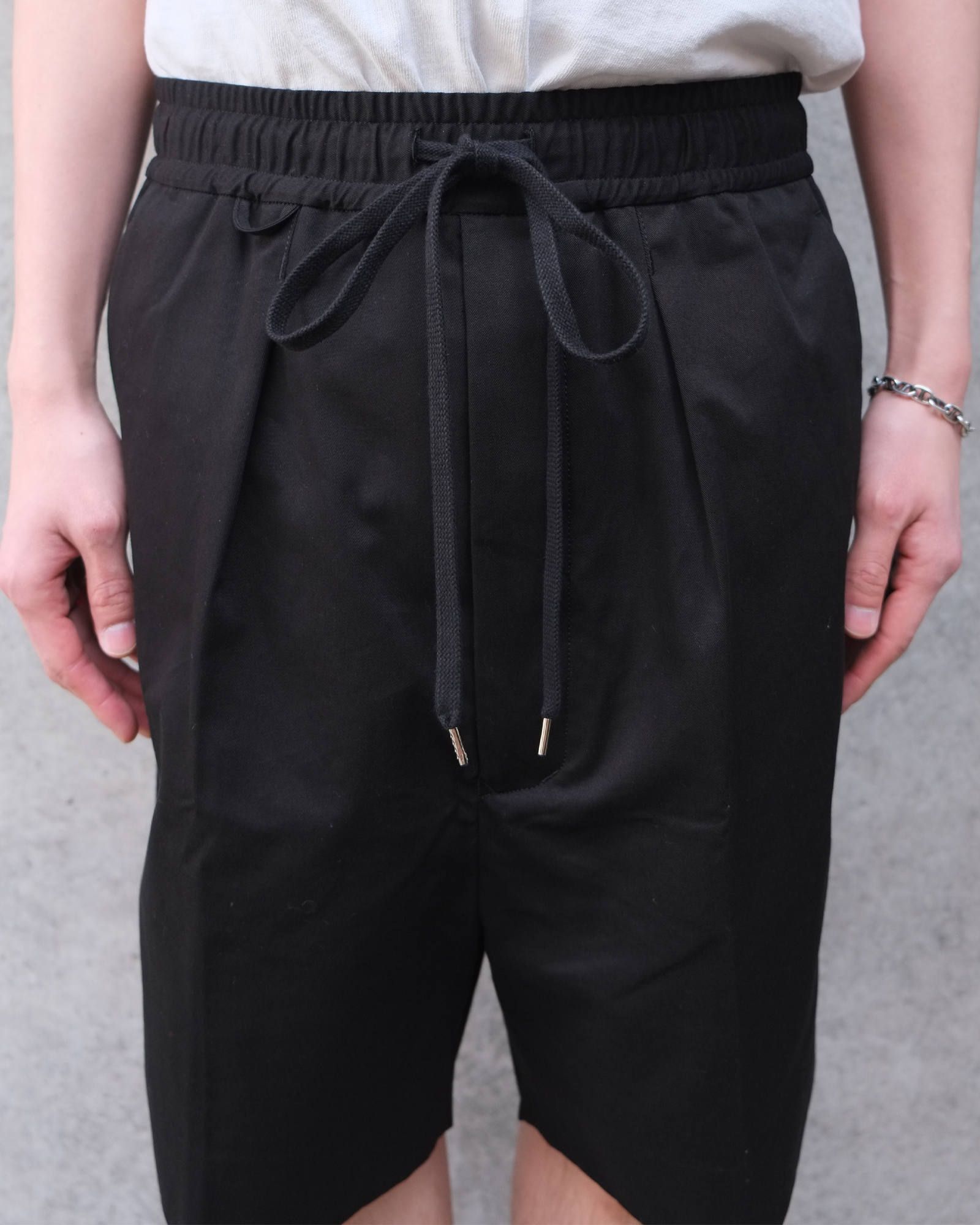 Intuck Shorts Wide