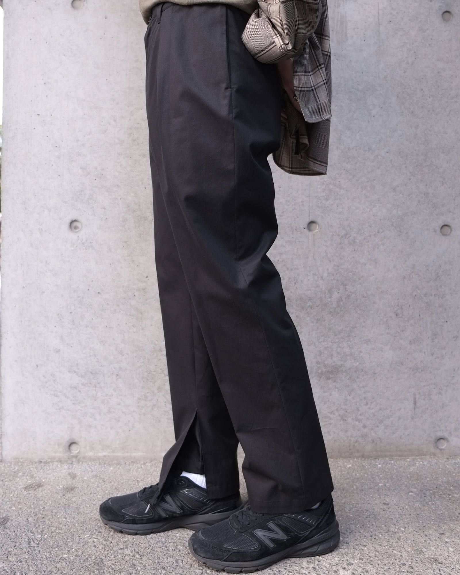 slit pants.