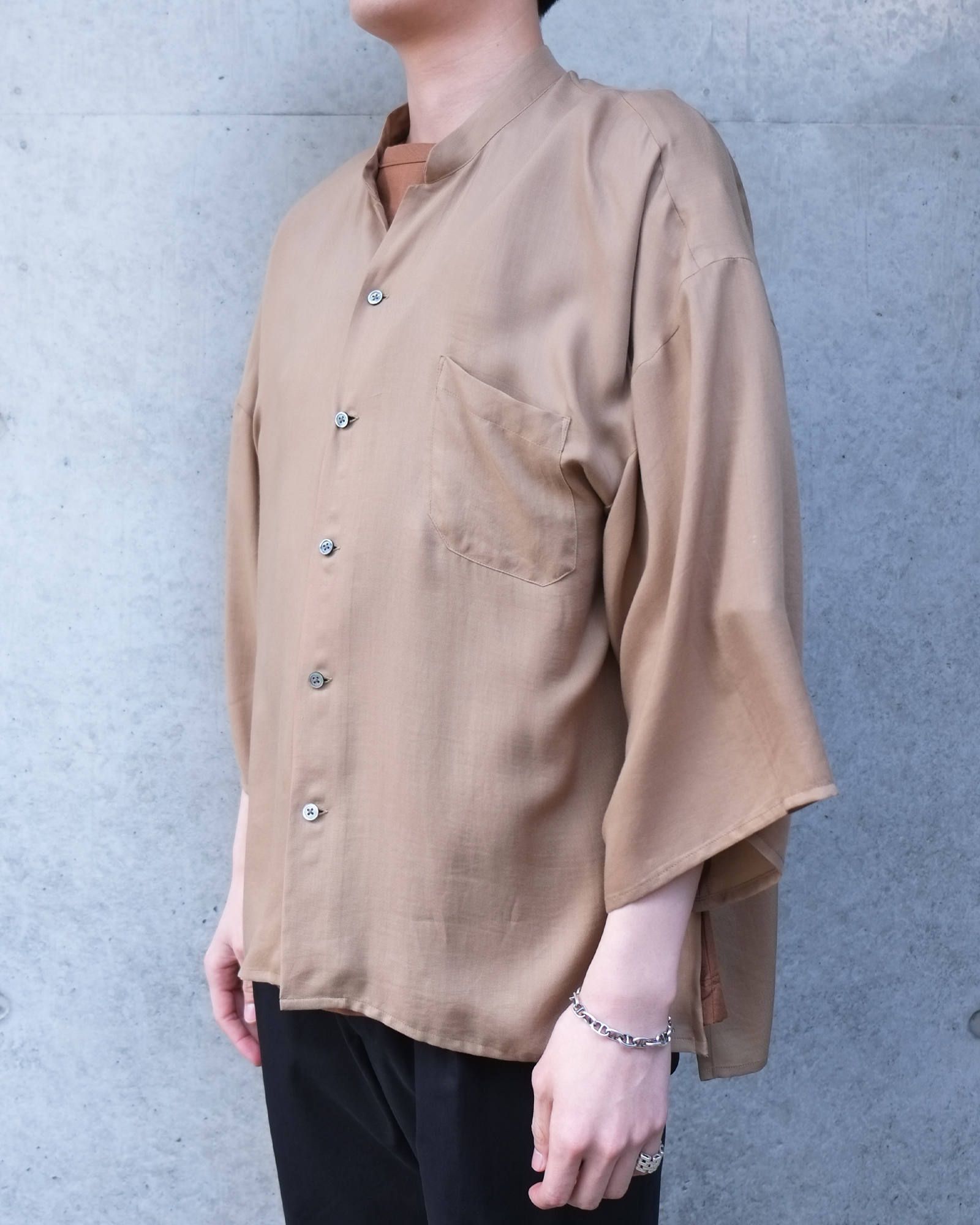 kimono sleeve shirts.
