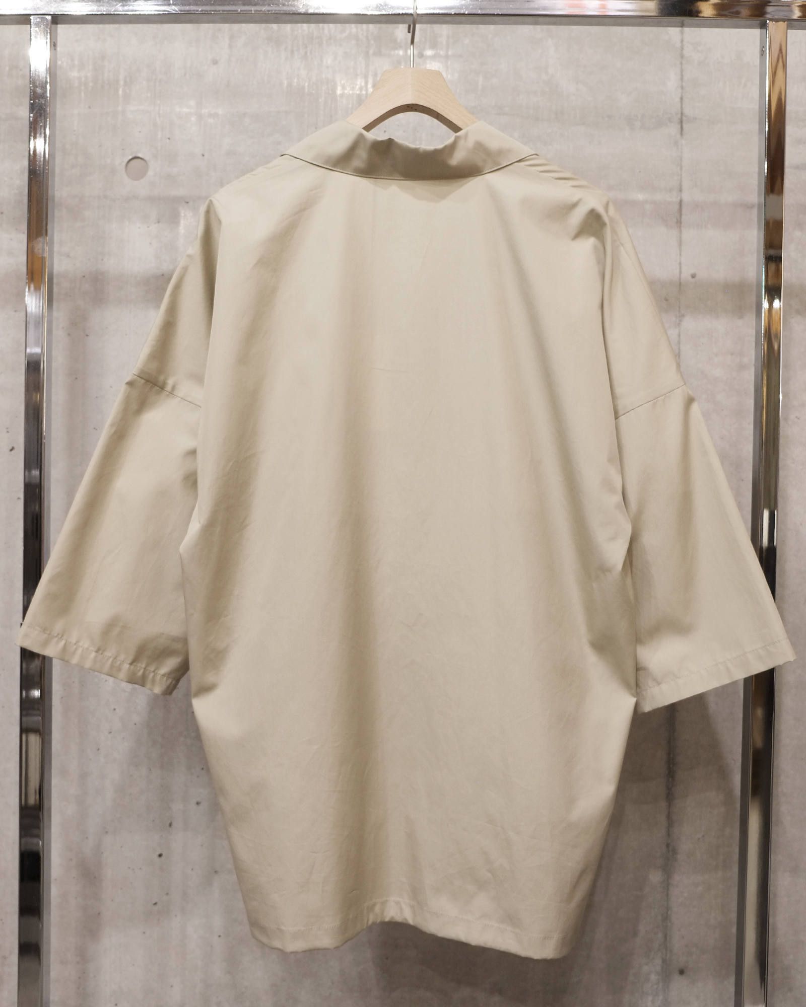 oversize S/S shirts.