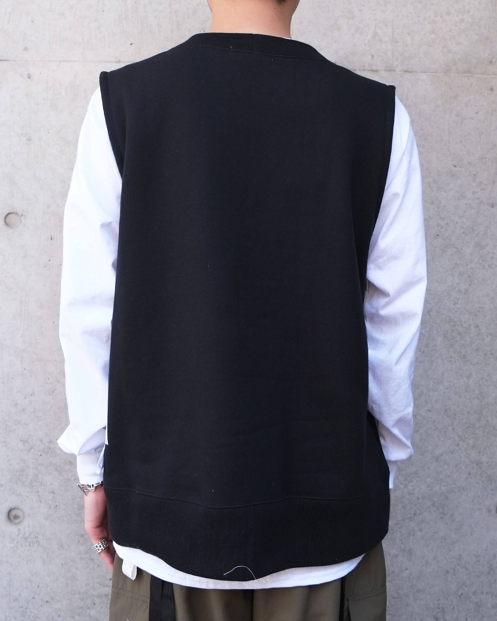 TENDER PERSON - Emblem Vest | fakejam