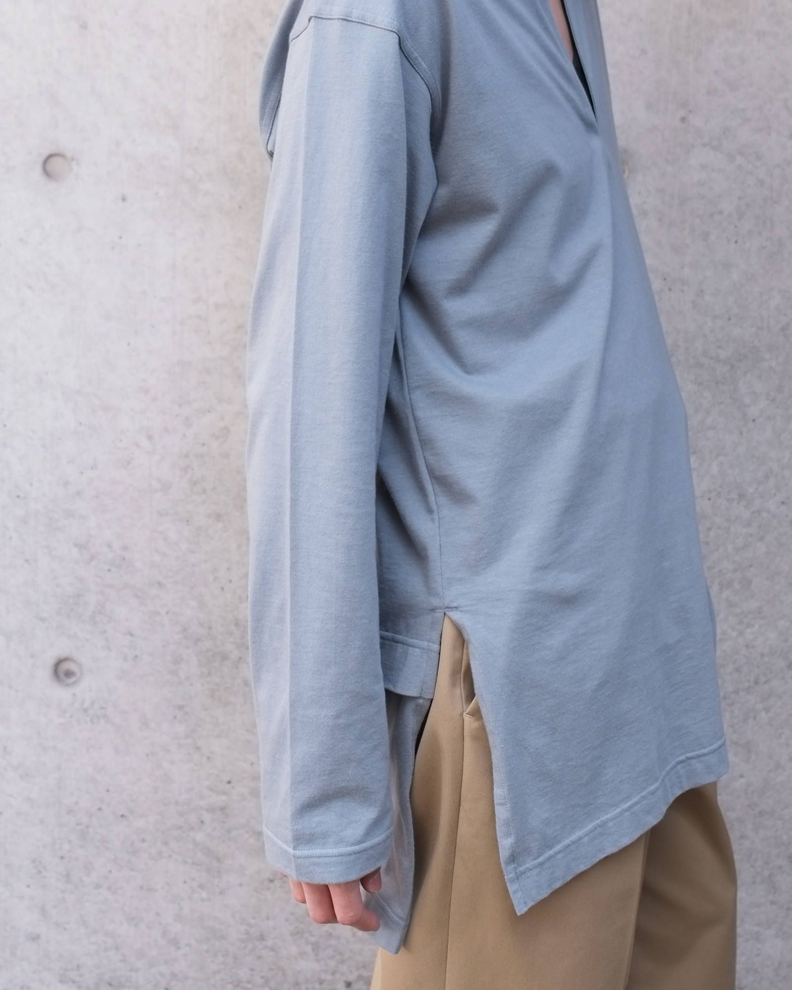Slit Neck Long