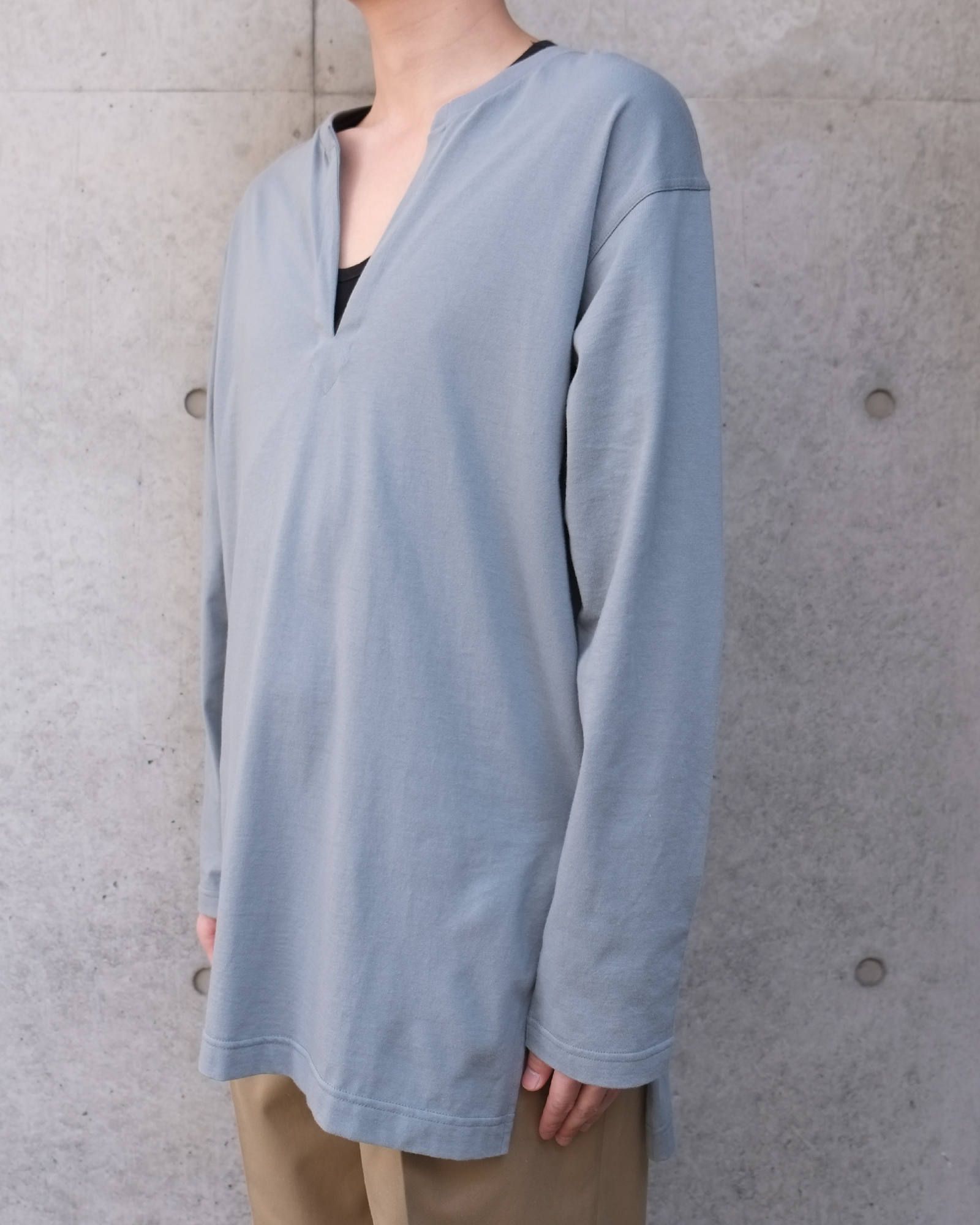 Slit Neck Long