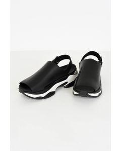 Sandal