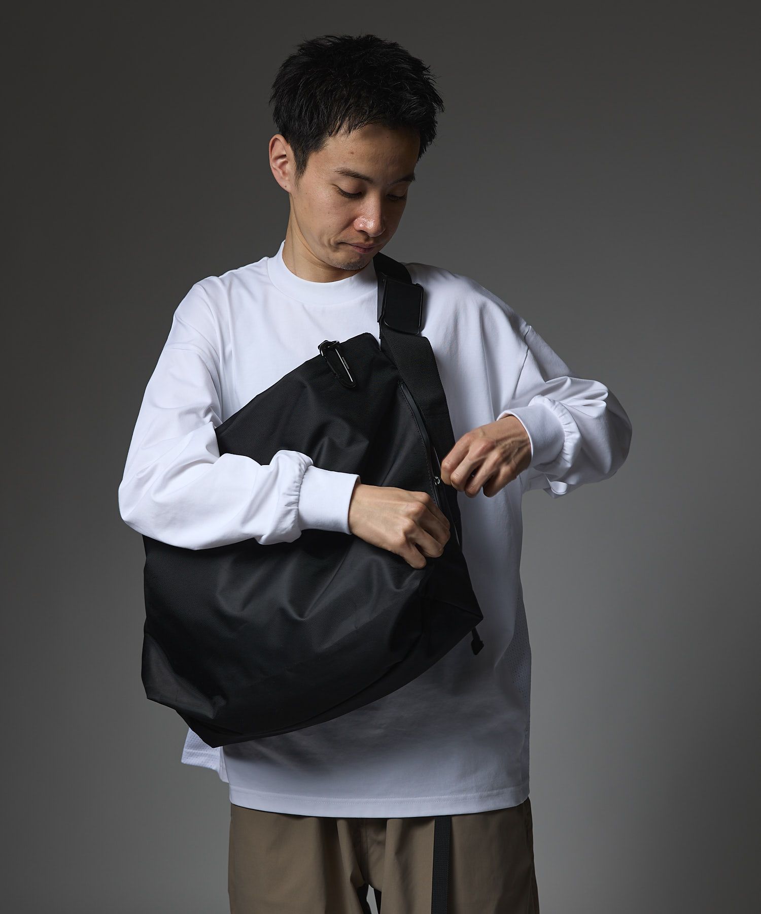 NYLON MESSENGER BAG / ナイロン メッセンジャーバッグ / ブラック /  MTM-BG-0104-23-A