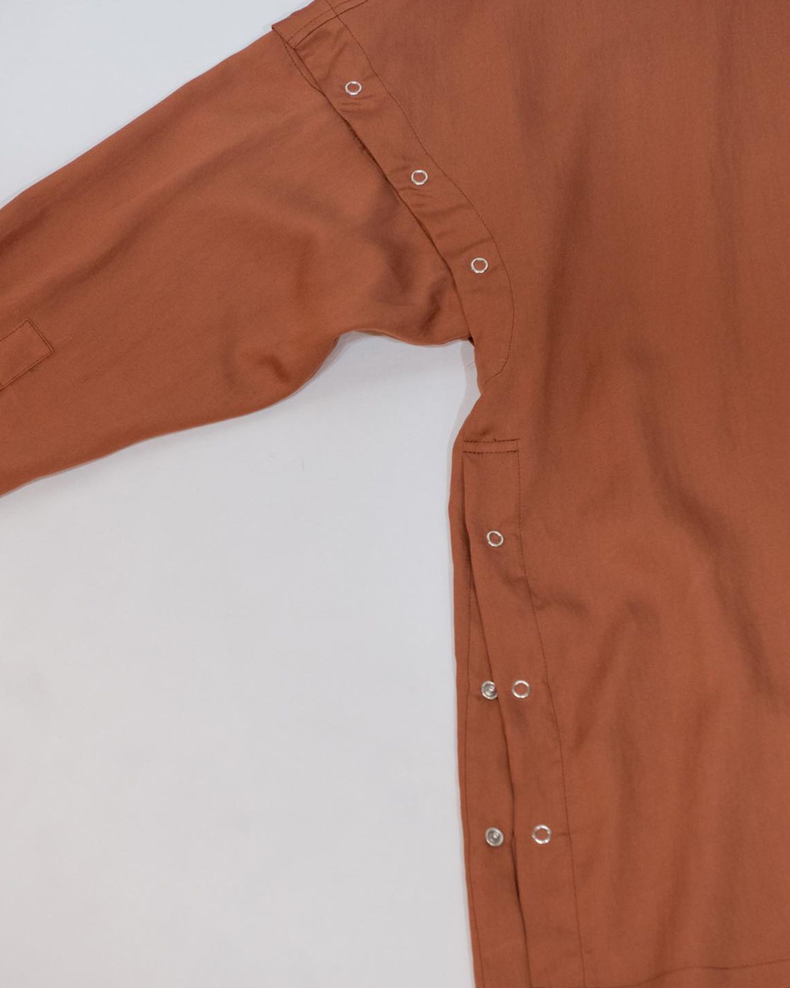 Detachable Sleeve Shirts