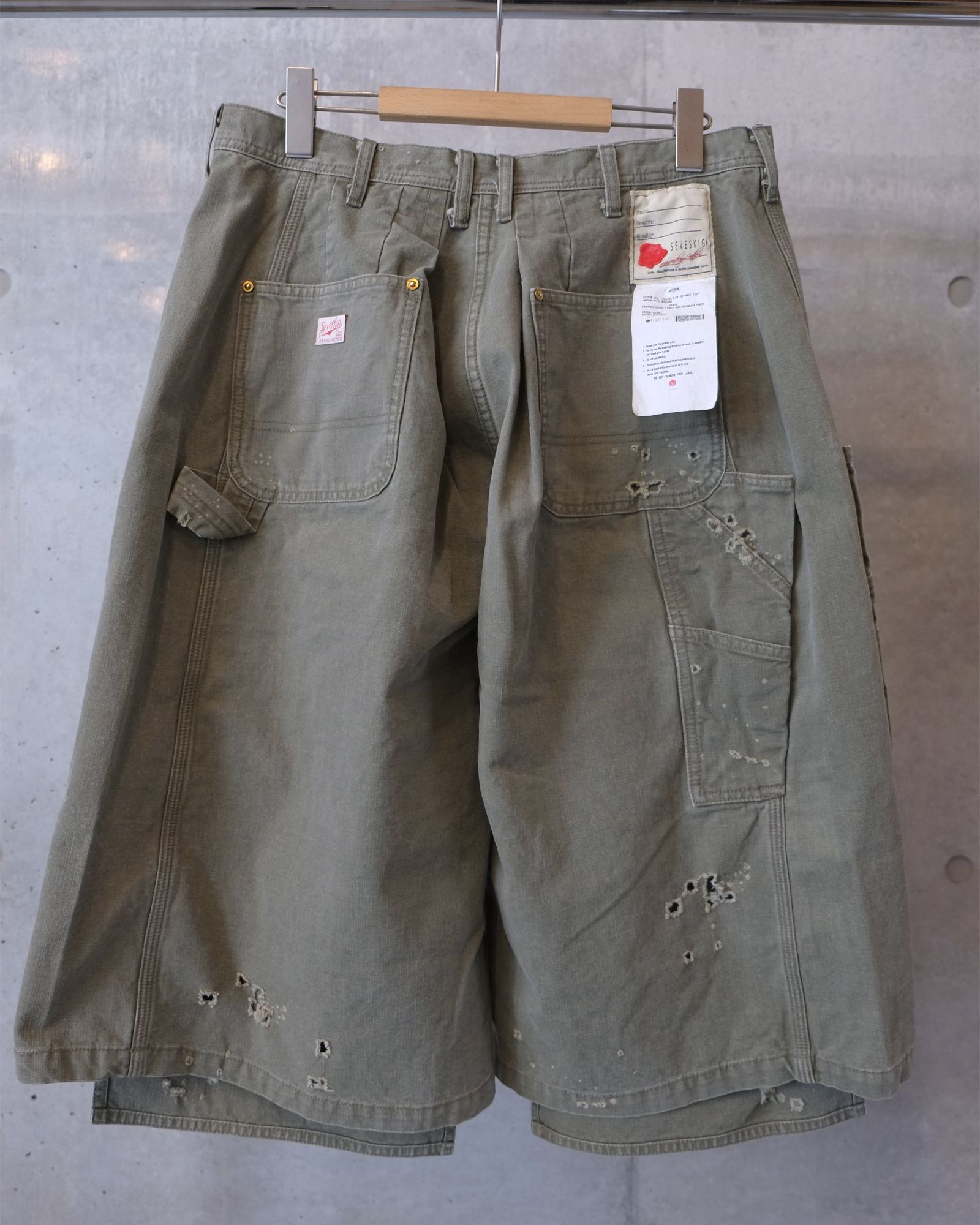 Damaged Double Knee Wide Bermuda Pants