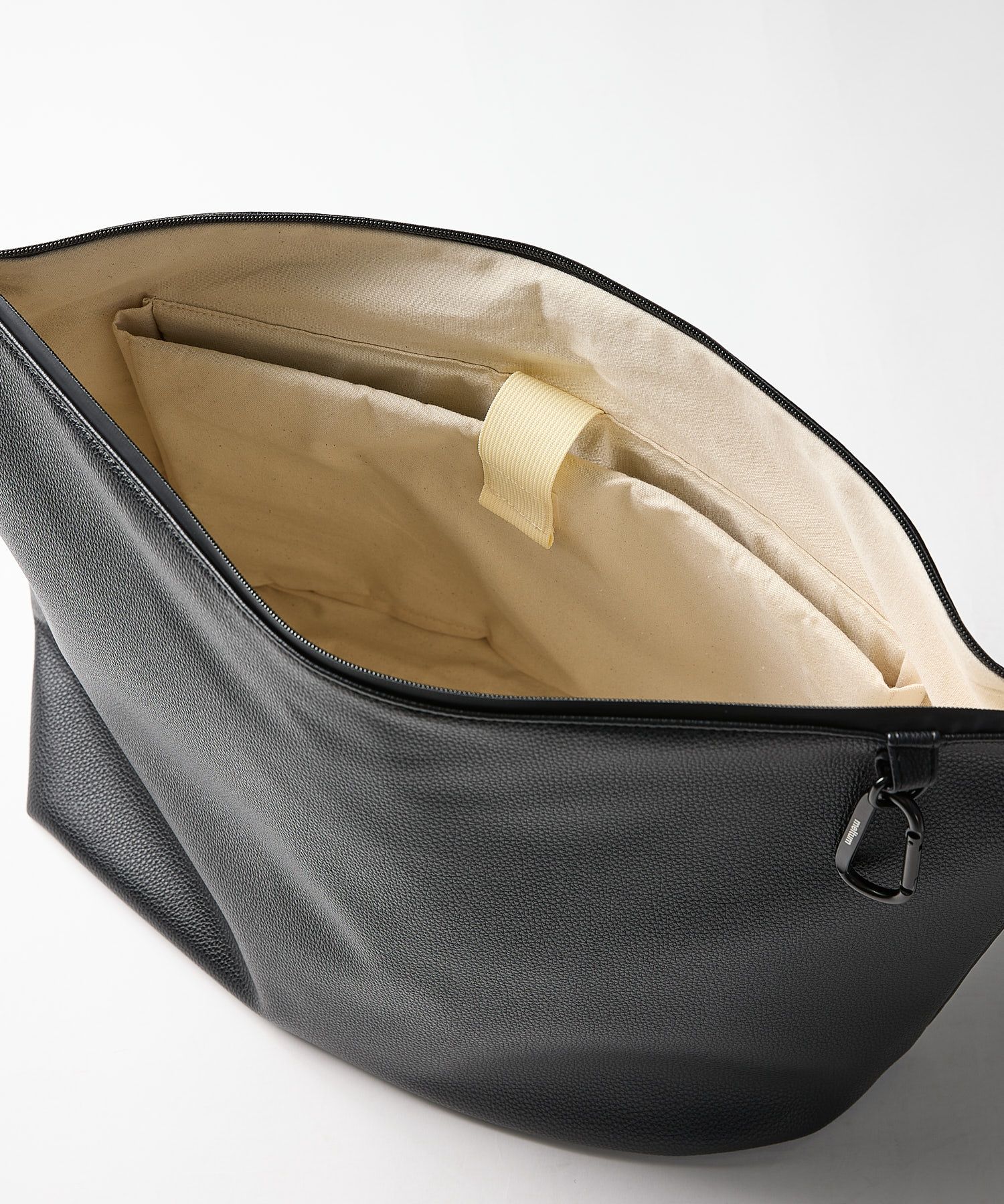 LEATHER MESSENGER BAG / レザー メッセンジャーバッグ / ブラック /  MTM-BG-0304-25-D