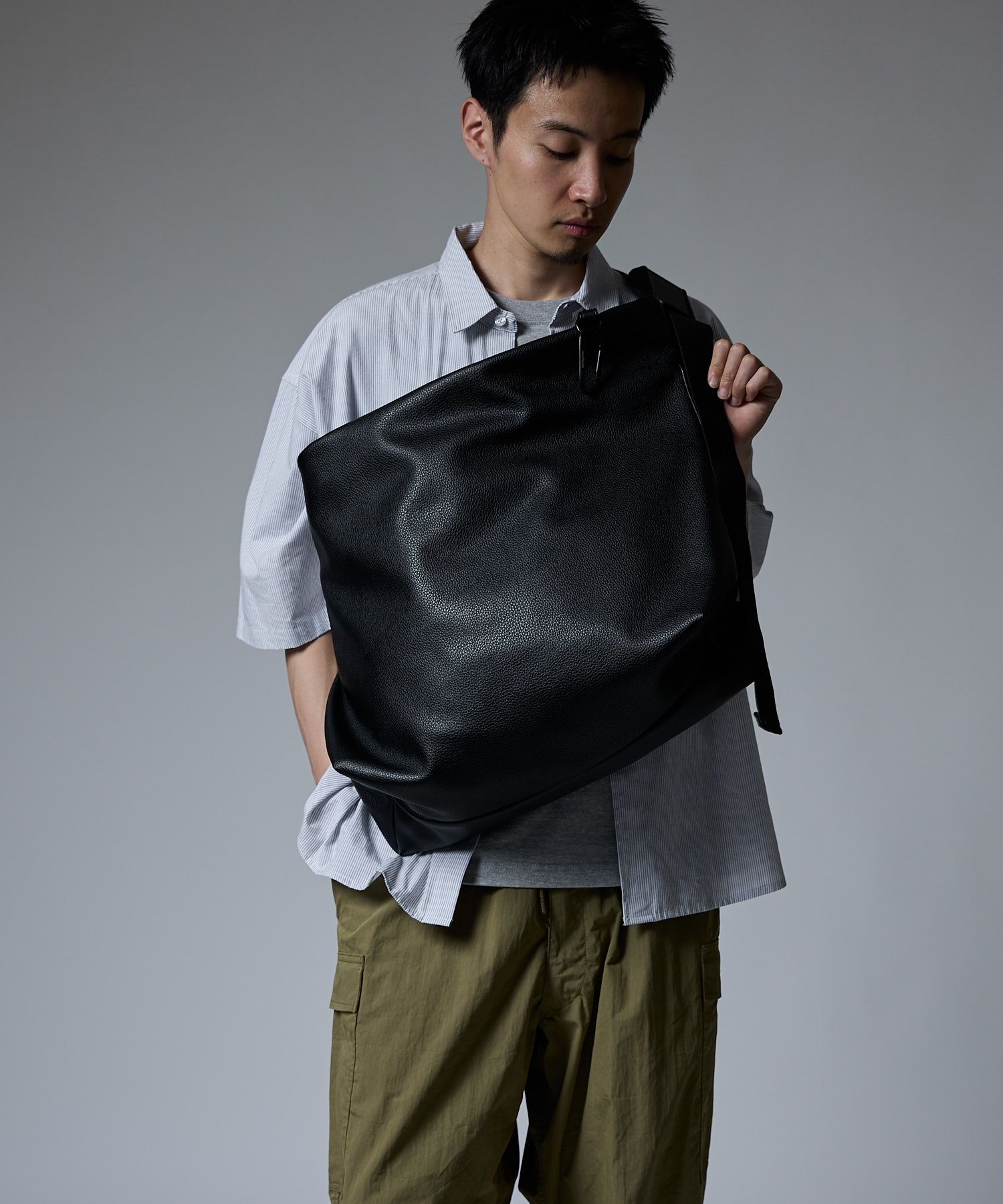LEATHER MESSENGER BAG / レザー メッセンジャーバッグ / ブラック /  MTM-BG-0304-25-D
