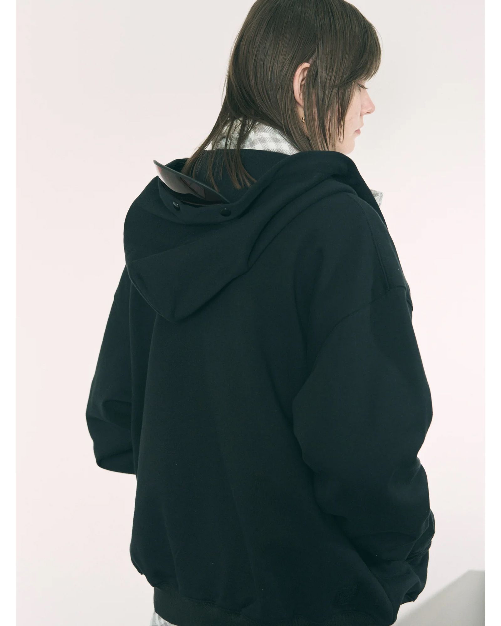 Visor Button Hoodie / ボタン パーカー / ブラック / PD-262-HCS-041